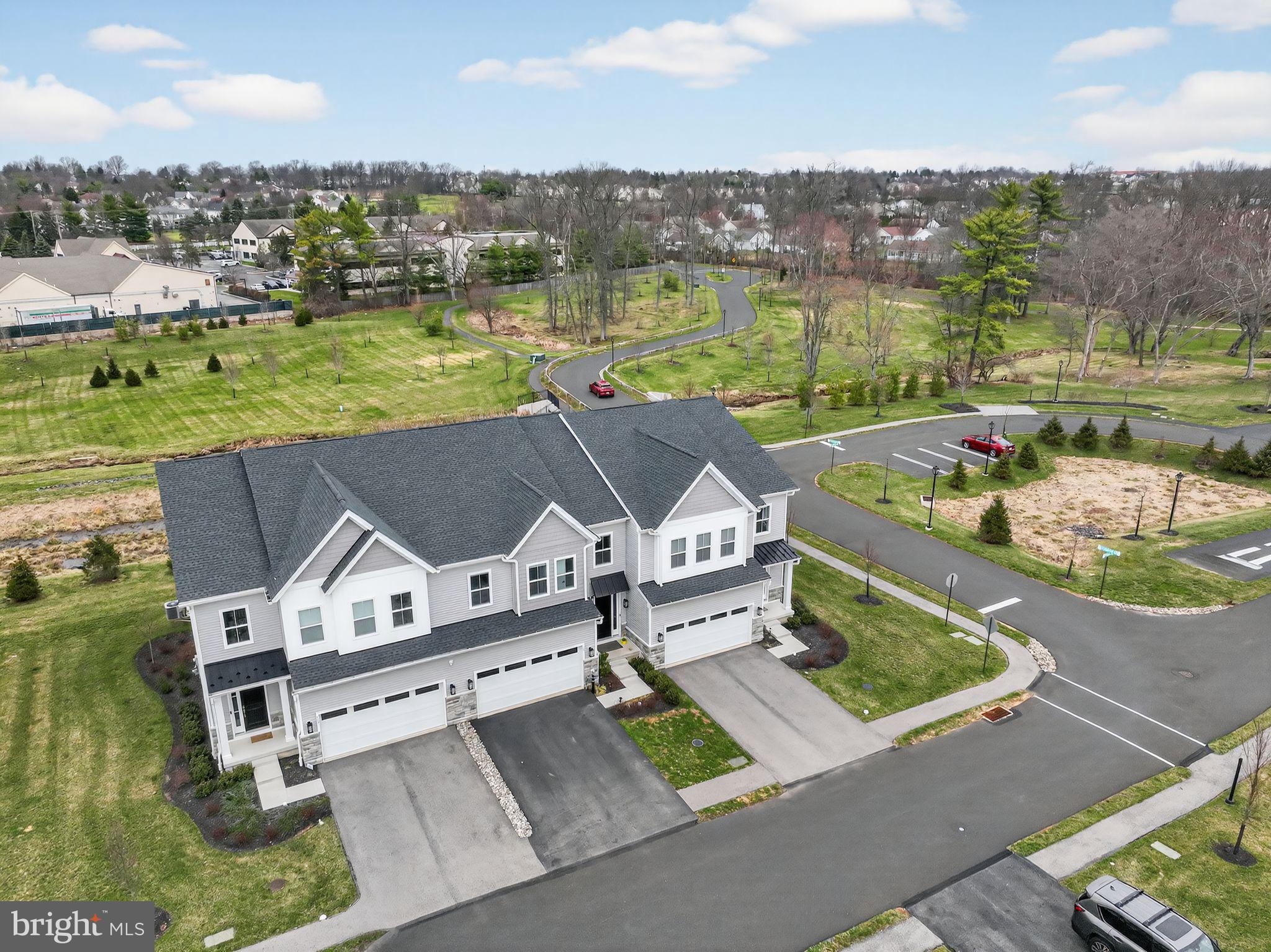 CREEKSIDE AT BLUE BELL - Residential