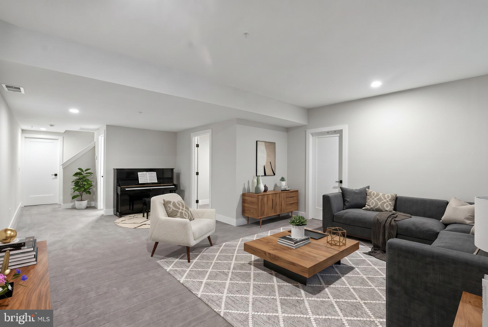 CREEKSIDE AT BLUE BELL - Residential