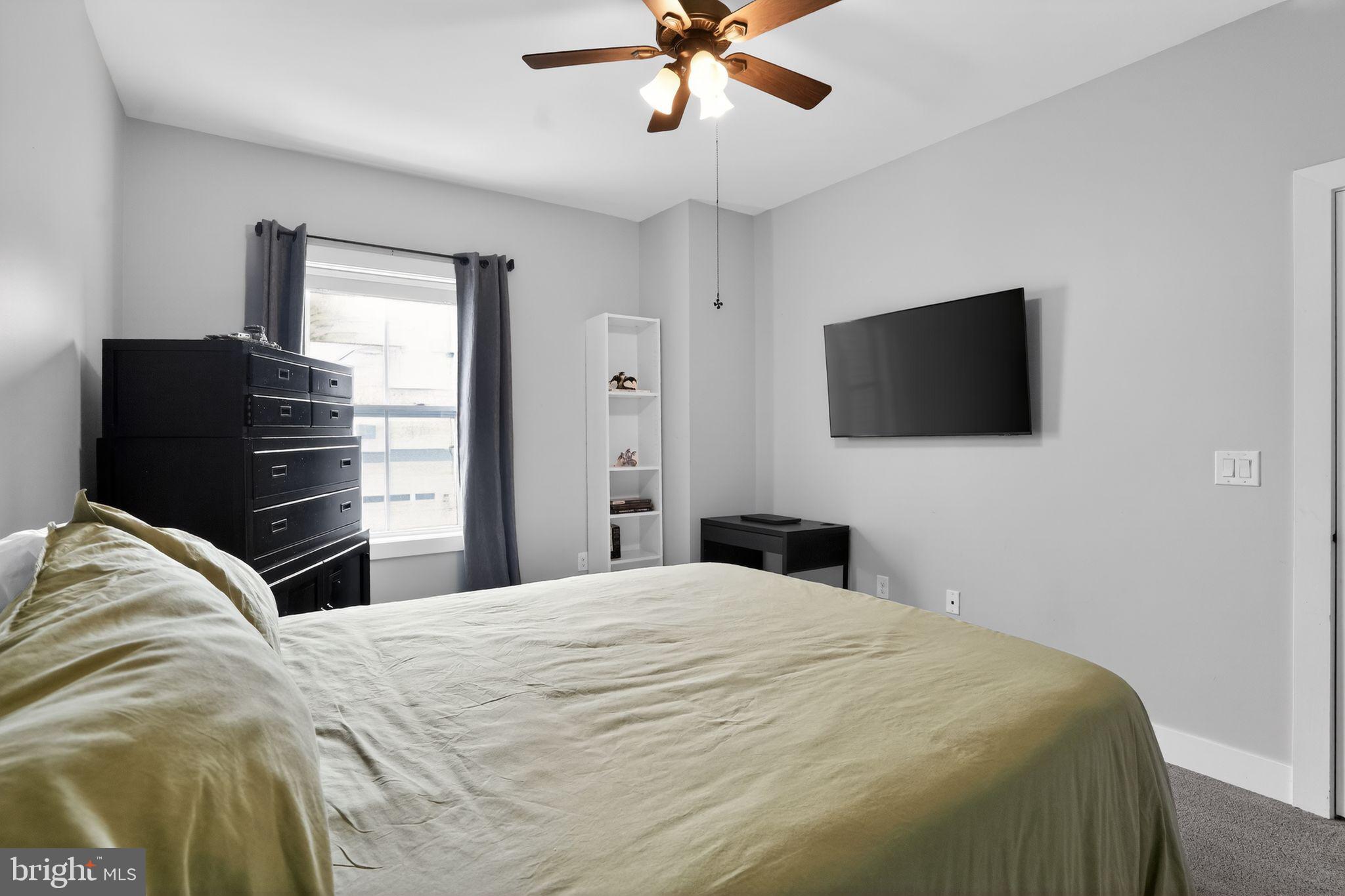 CREEKSIDE AT BLUE BELL - Residential