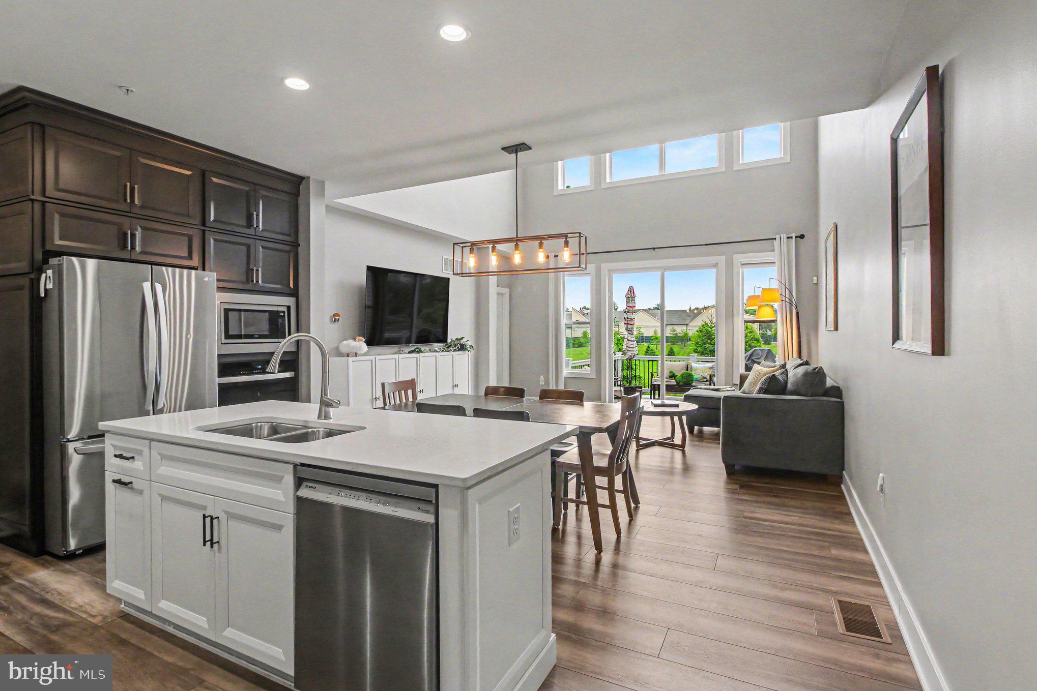 CREEKSIDE AT BLUE BELL - Residential