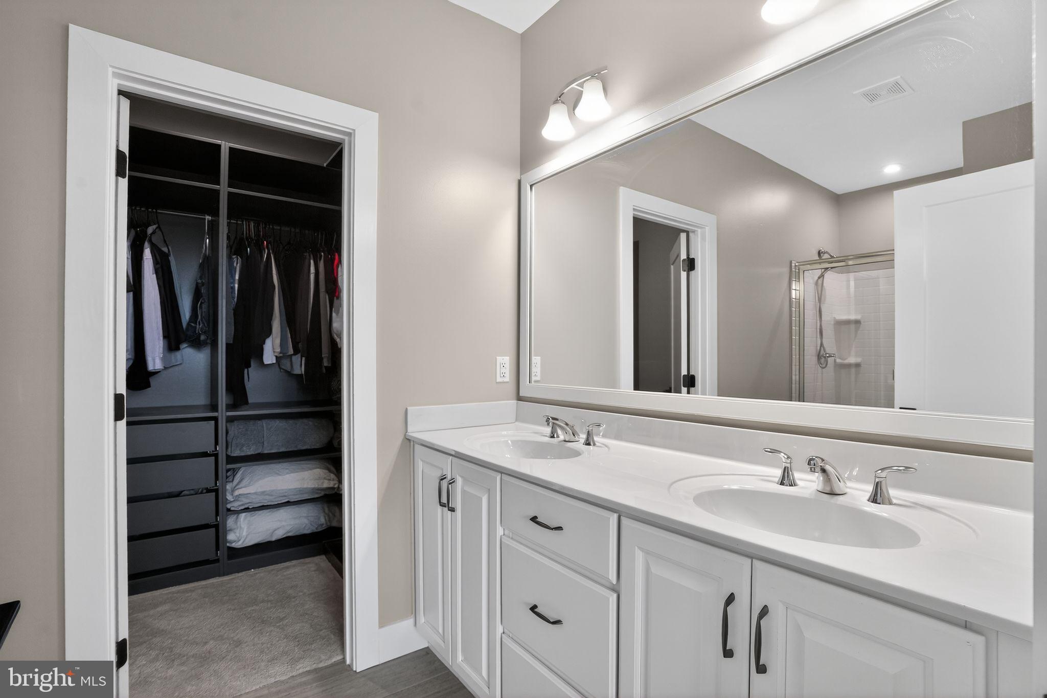 CREEKSIDE AT BLUE BELL - Residential