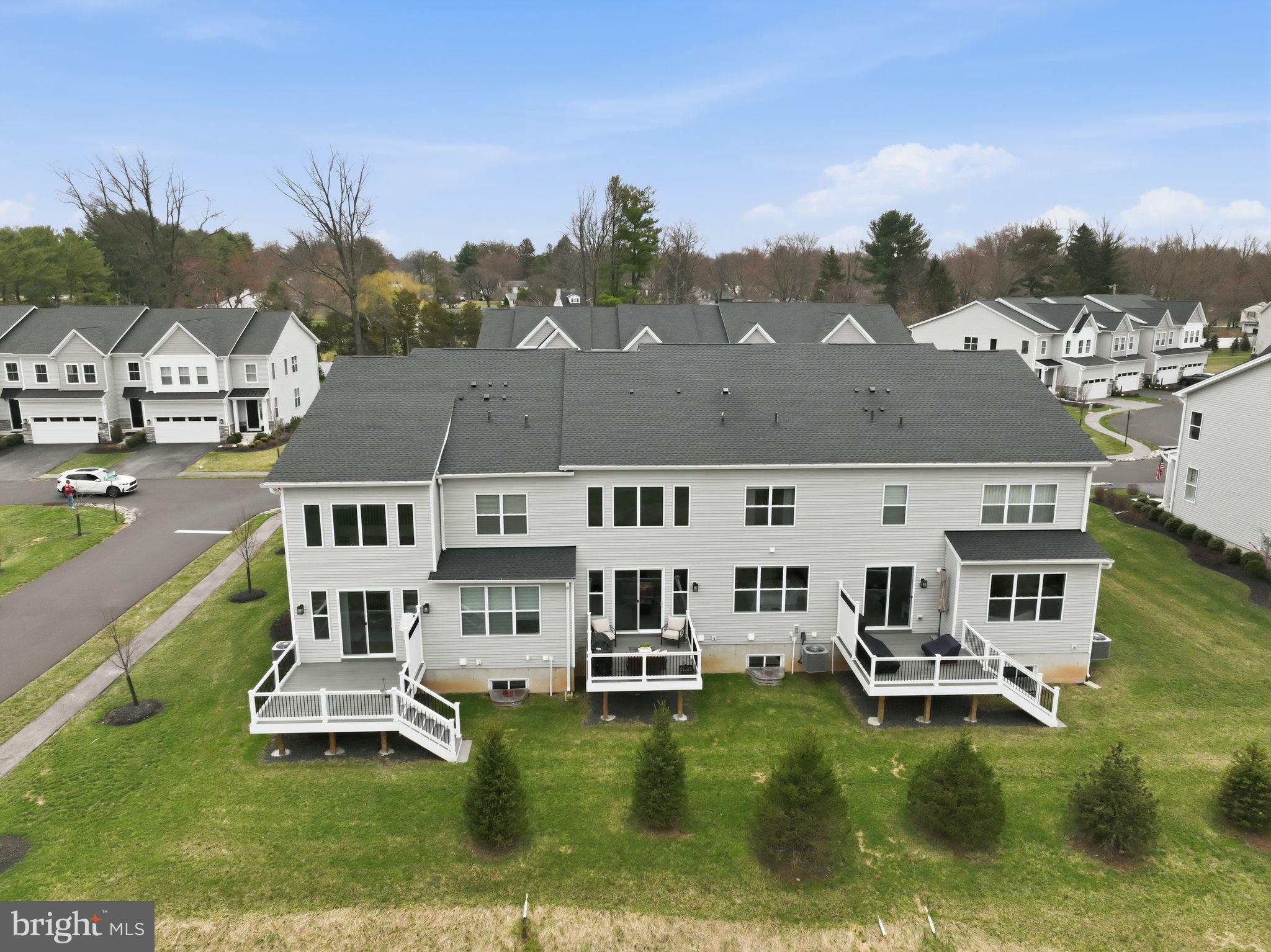 CREEKSIDE AT BLUE BELL - Residential