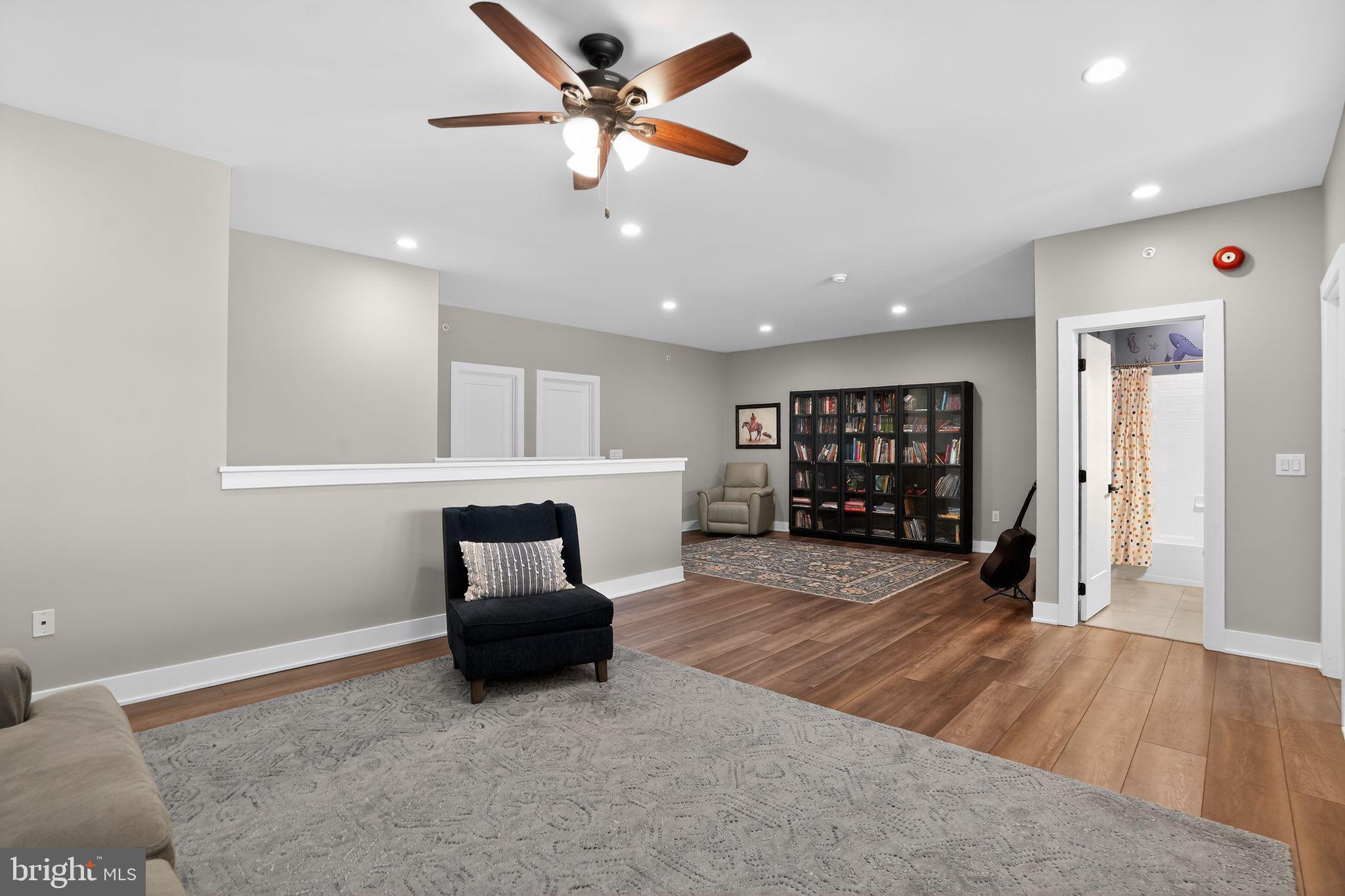 CREEKSIDE AT BLUE BELL - Residential