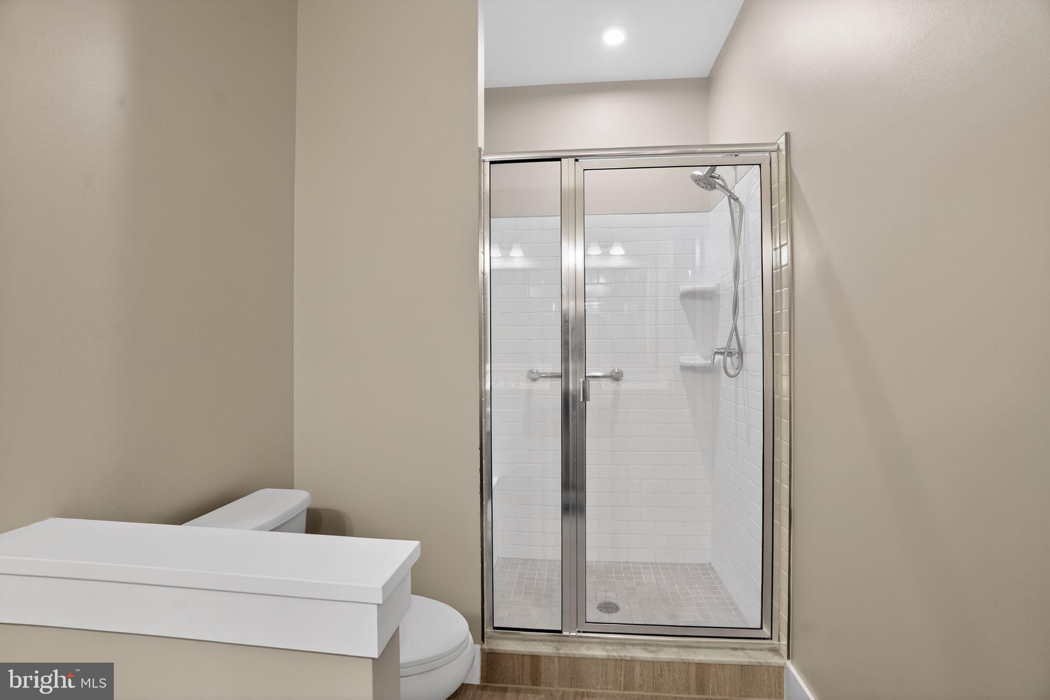 CREEKSIDE AT BLUE BELL - Residential