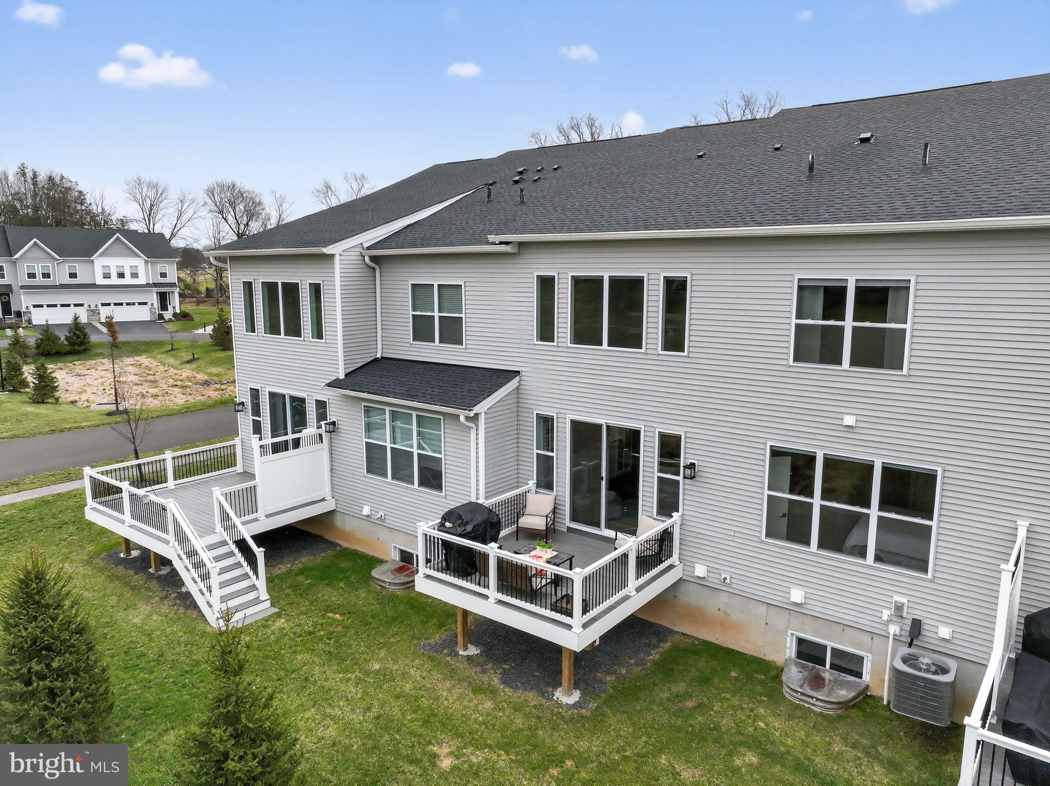 CREEKSIDE AT BLUE BELL - Residential