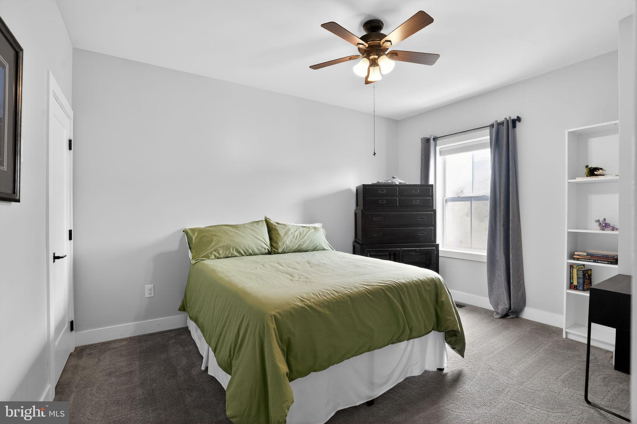 CREEKSIDE AT BLUE BELL - Residential