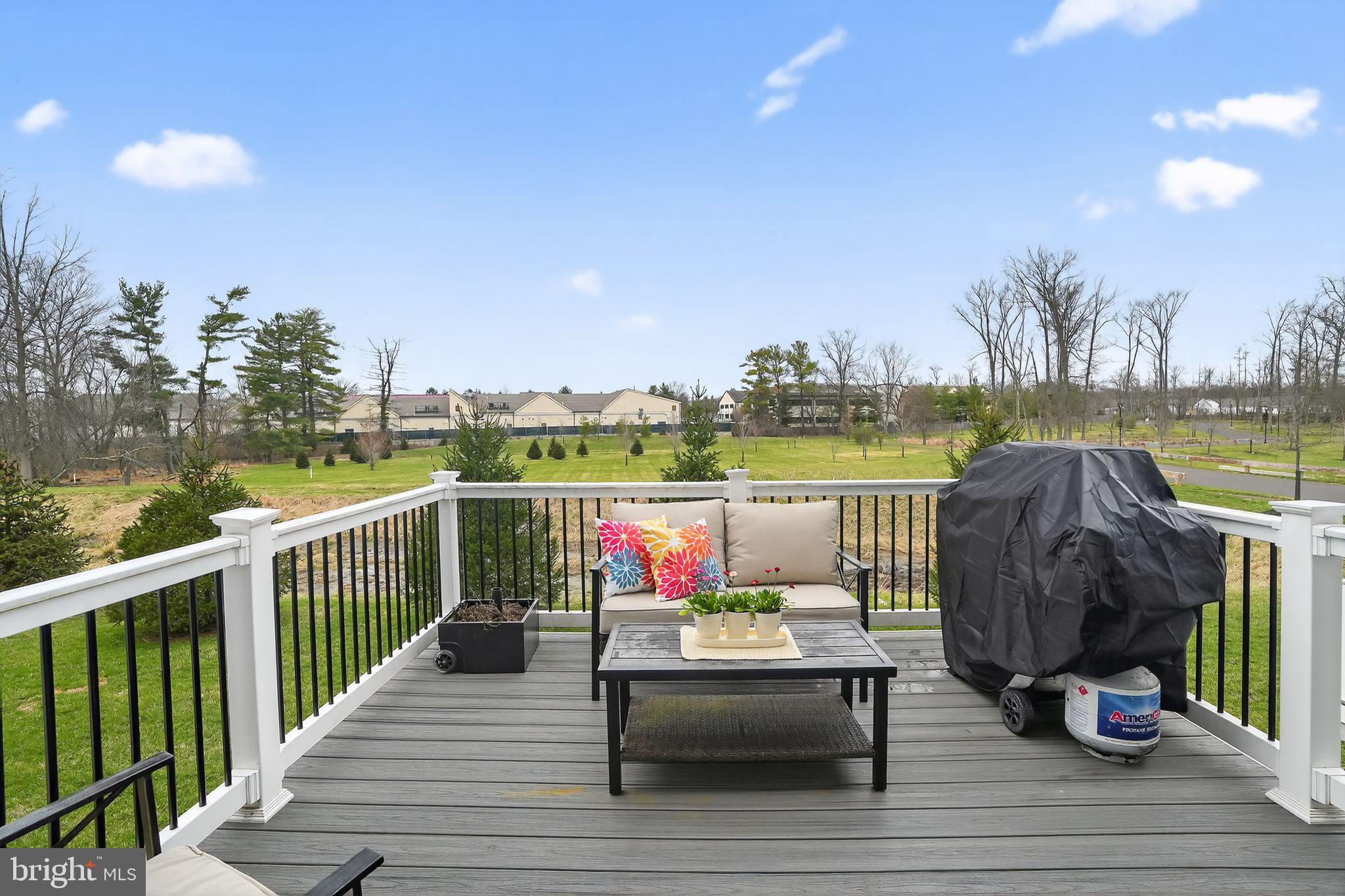 CREEKSIDE AT BLUE BELL - Residential