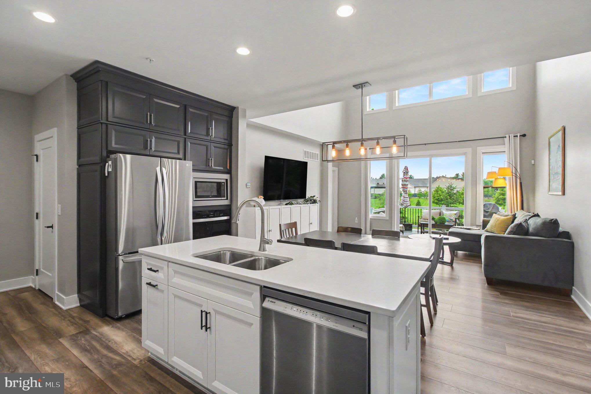 CREEKSIDE AT BLUE BELL - Residential