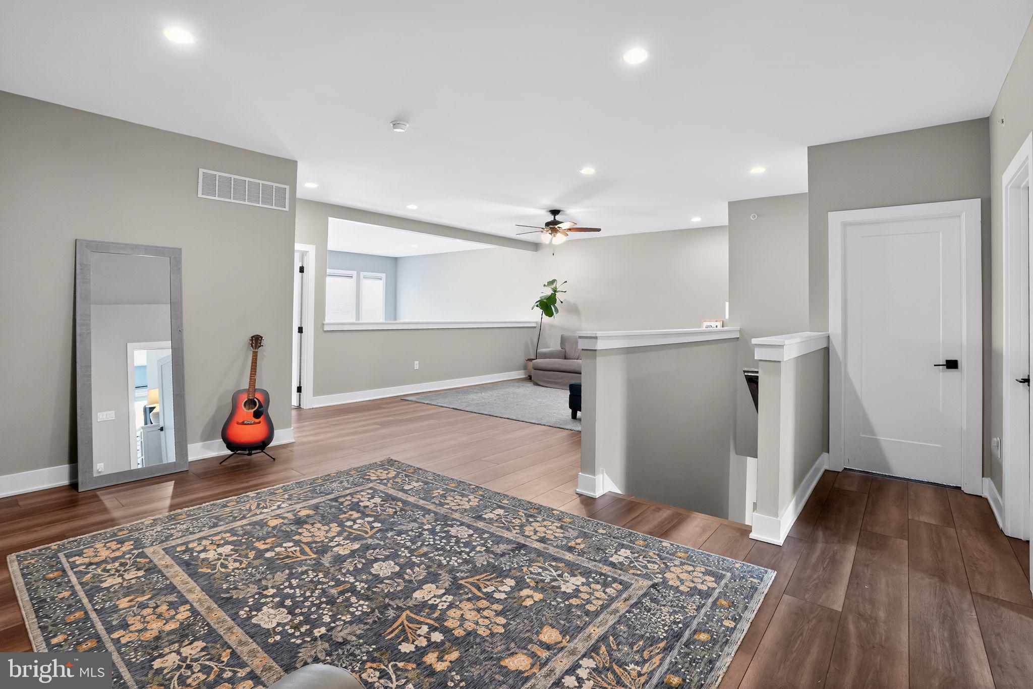 CREEKSIDE AT BLUE BELL - Residential