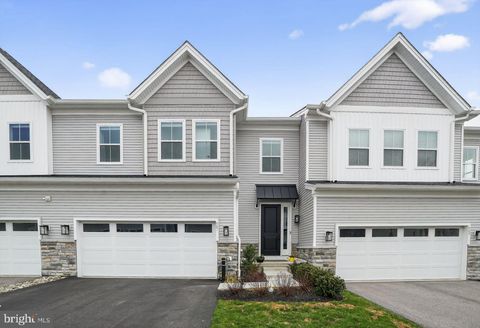 667 LEVERING STREET BLUE BELL PA 19422