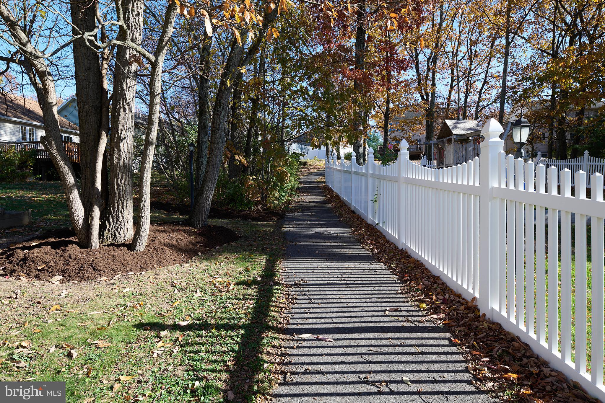 VISTA WOODS - Residential