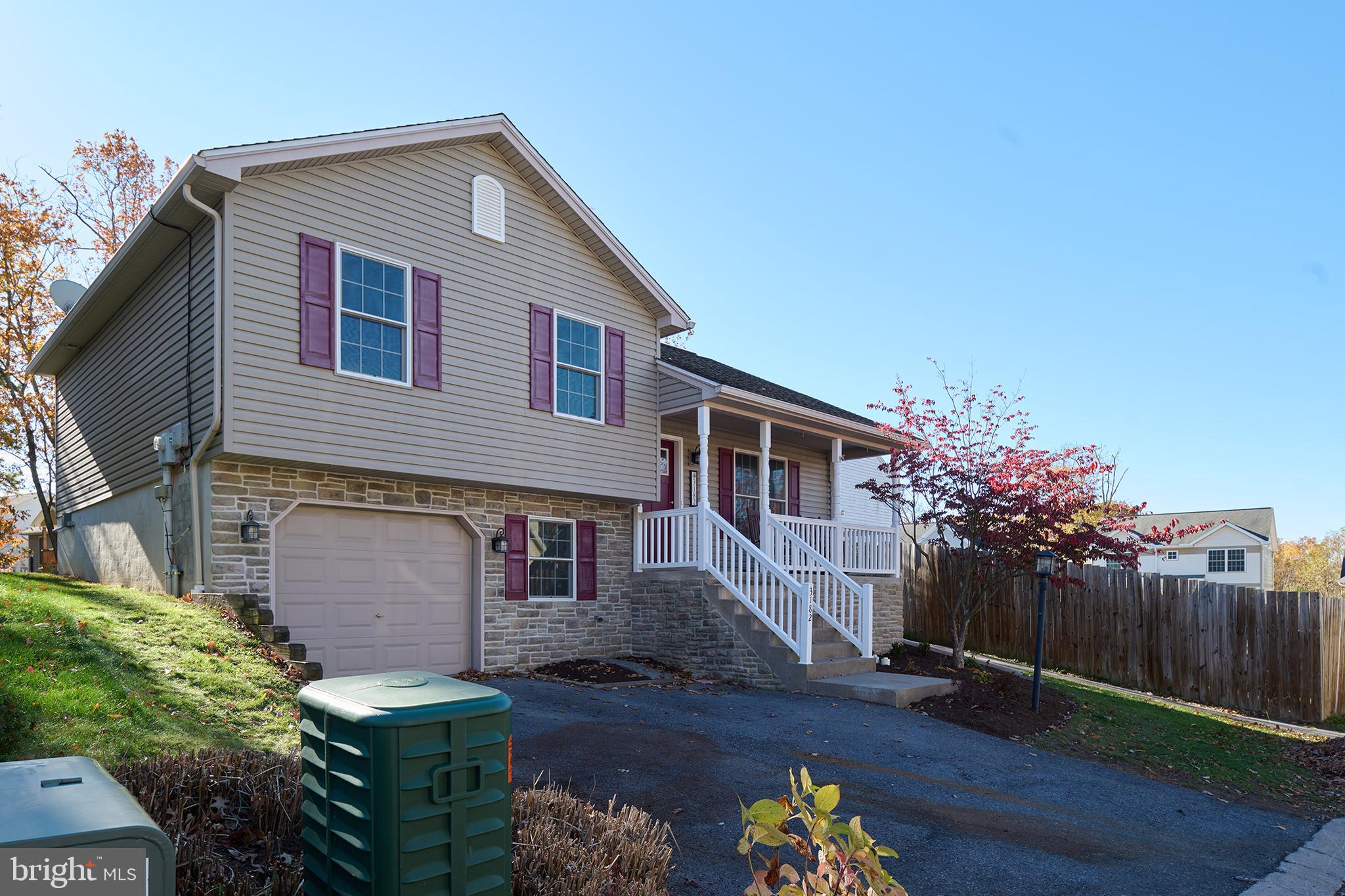 VISTA WOODS - Residential