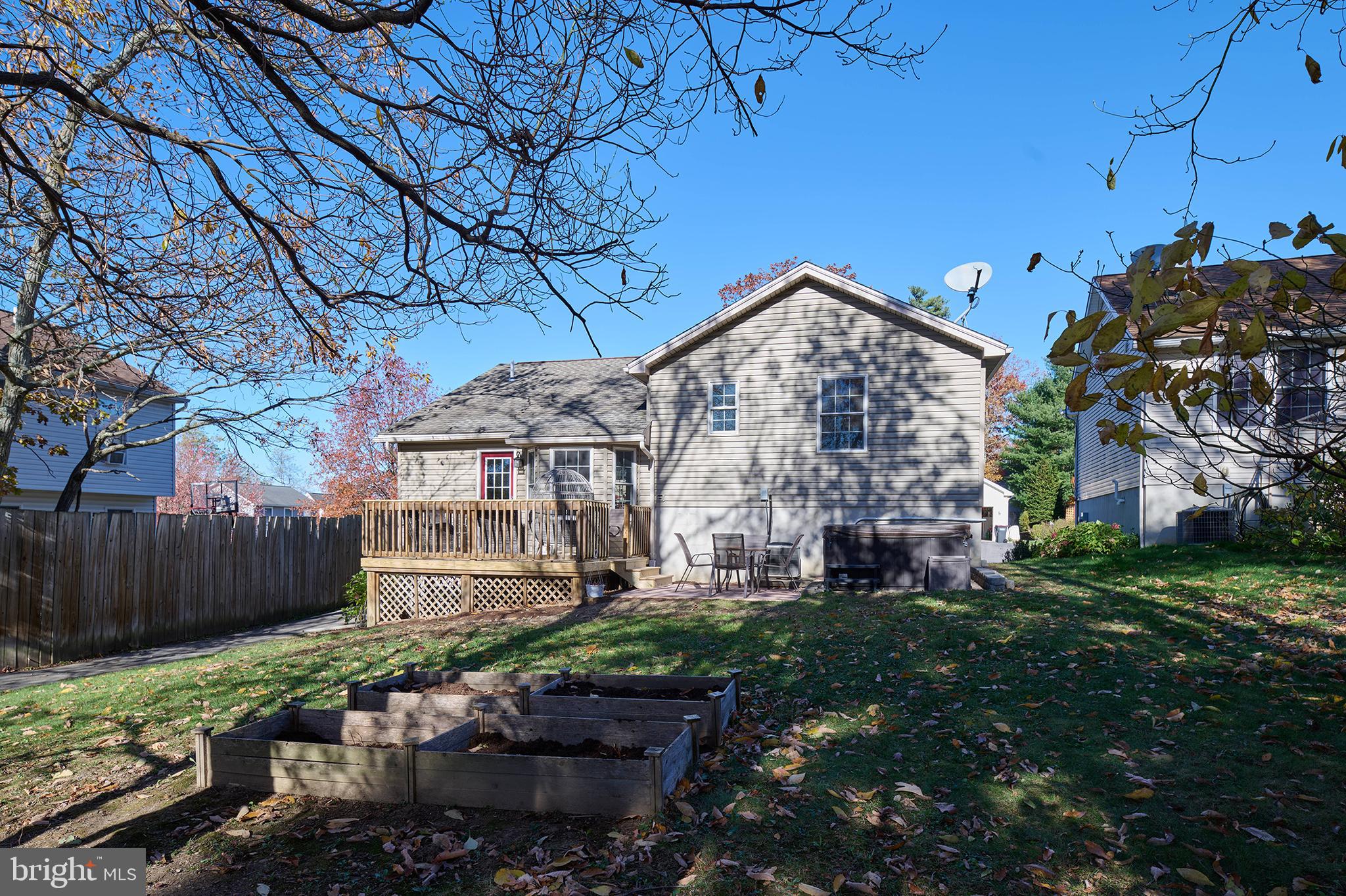 VISTA WOODS - Residential