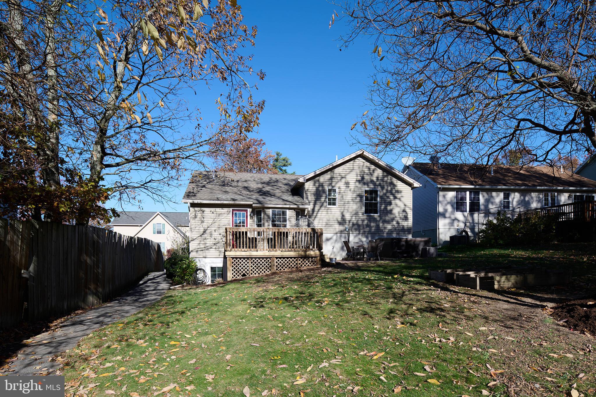 VISTA WOODS - Residential