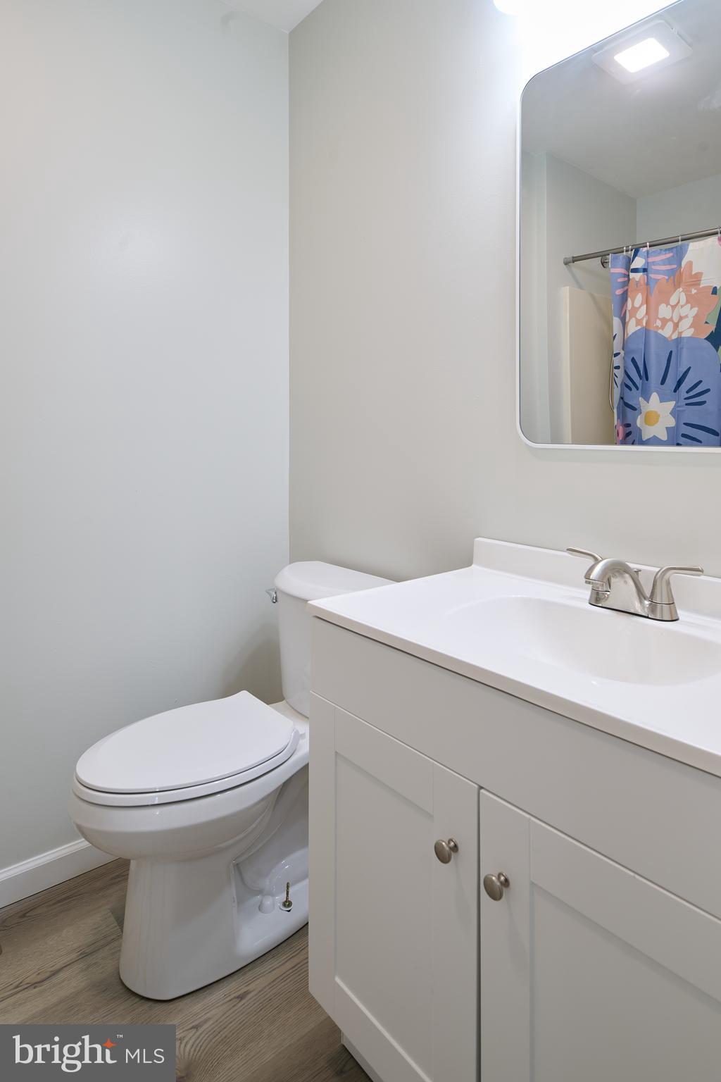 VISTA WOODS - Residential