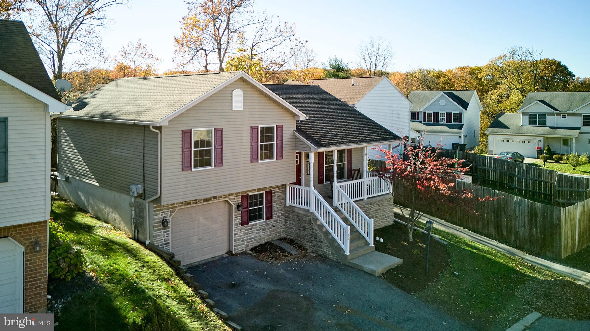 VISTA WOODS - Residential