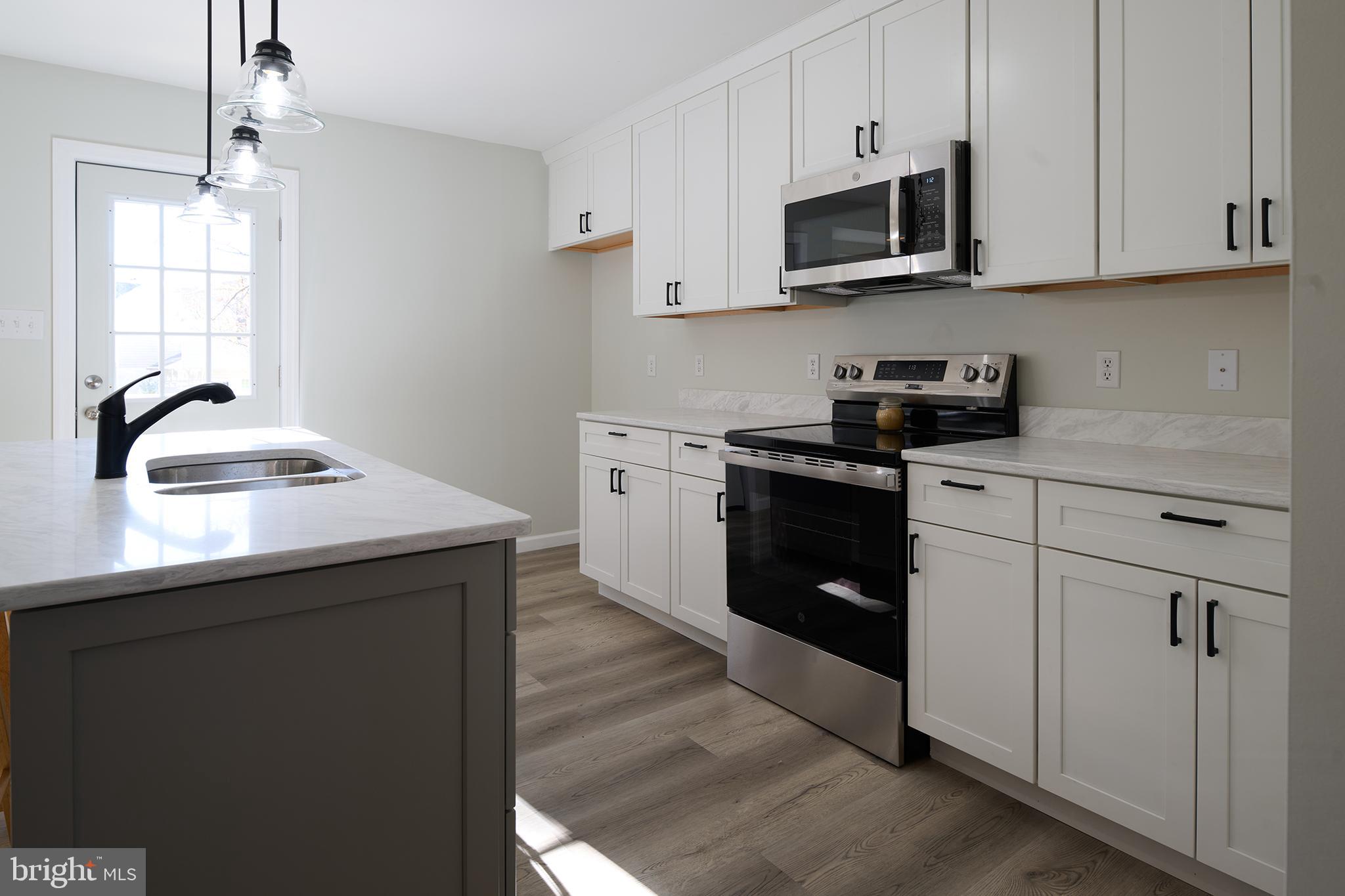 VISTA WOODS - Residential