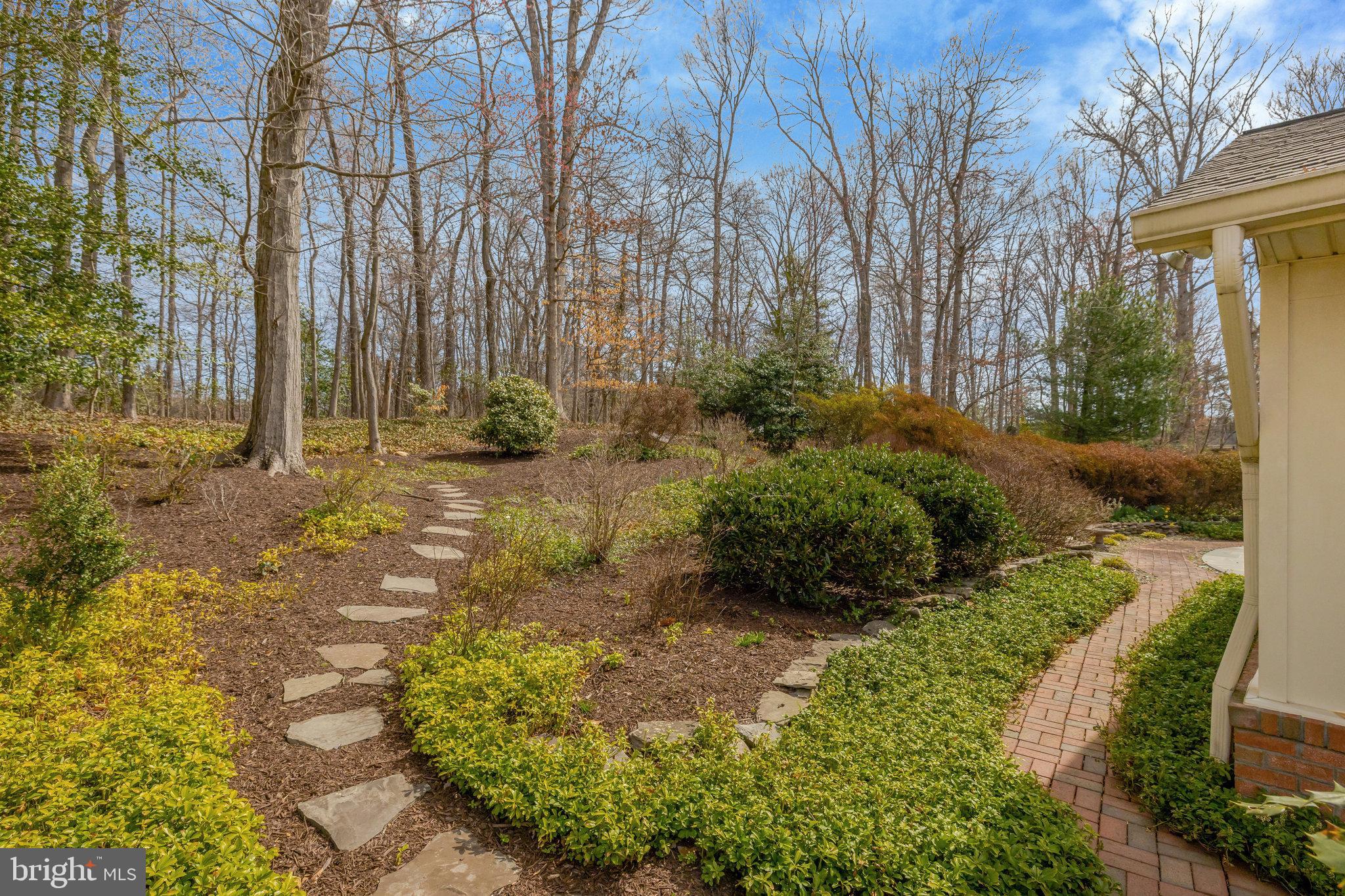 MANTUA - Residential