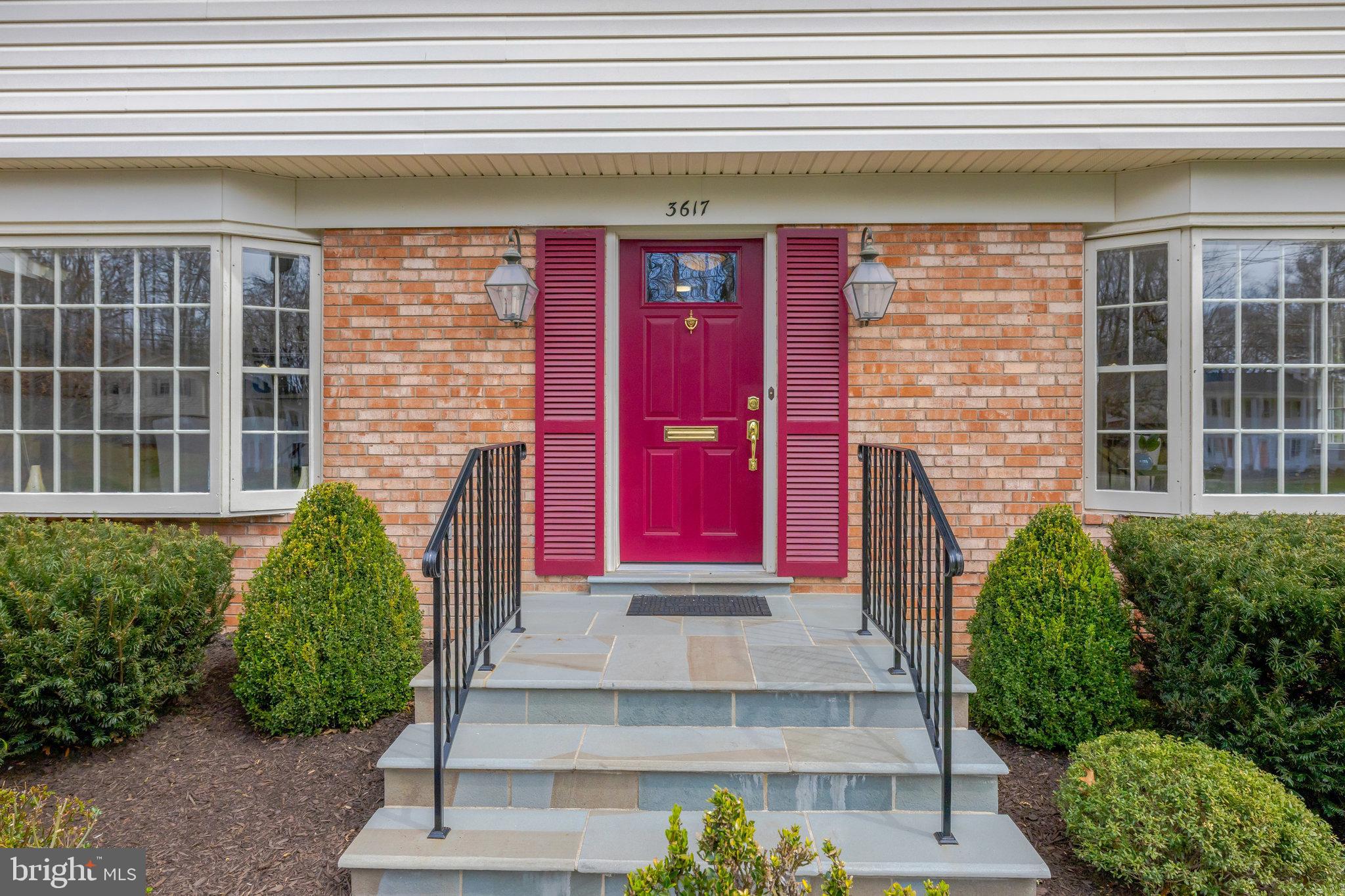 MANTUA - Residential