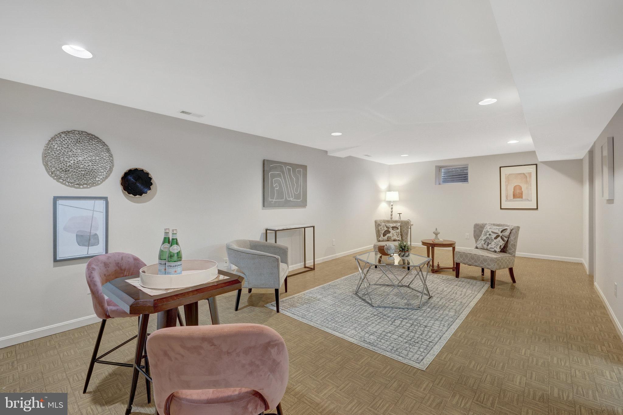 MANTUA - Residential