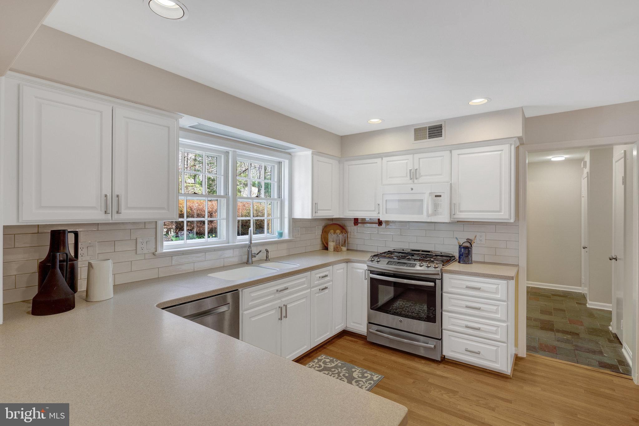 MANTUA - Residential