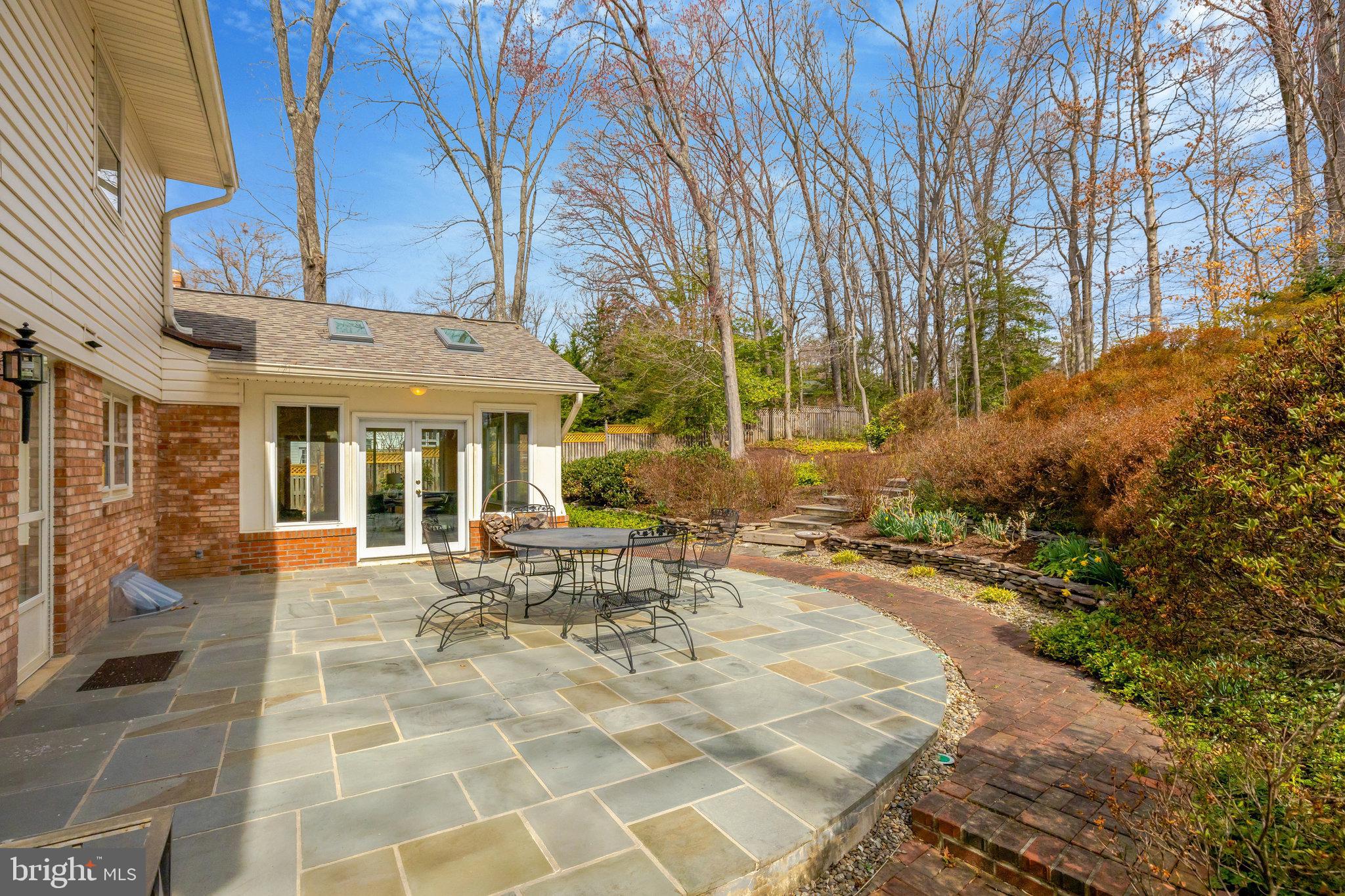 MANTUA - Residential