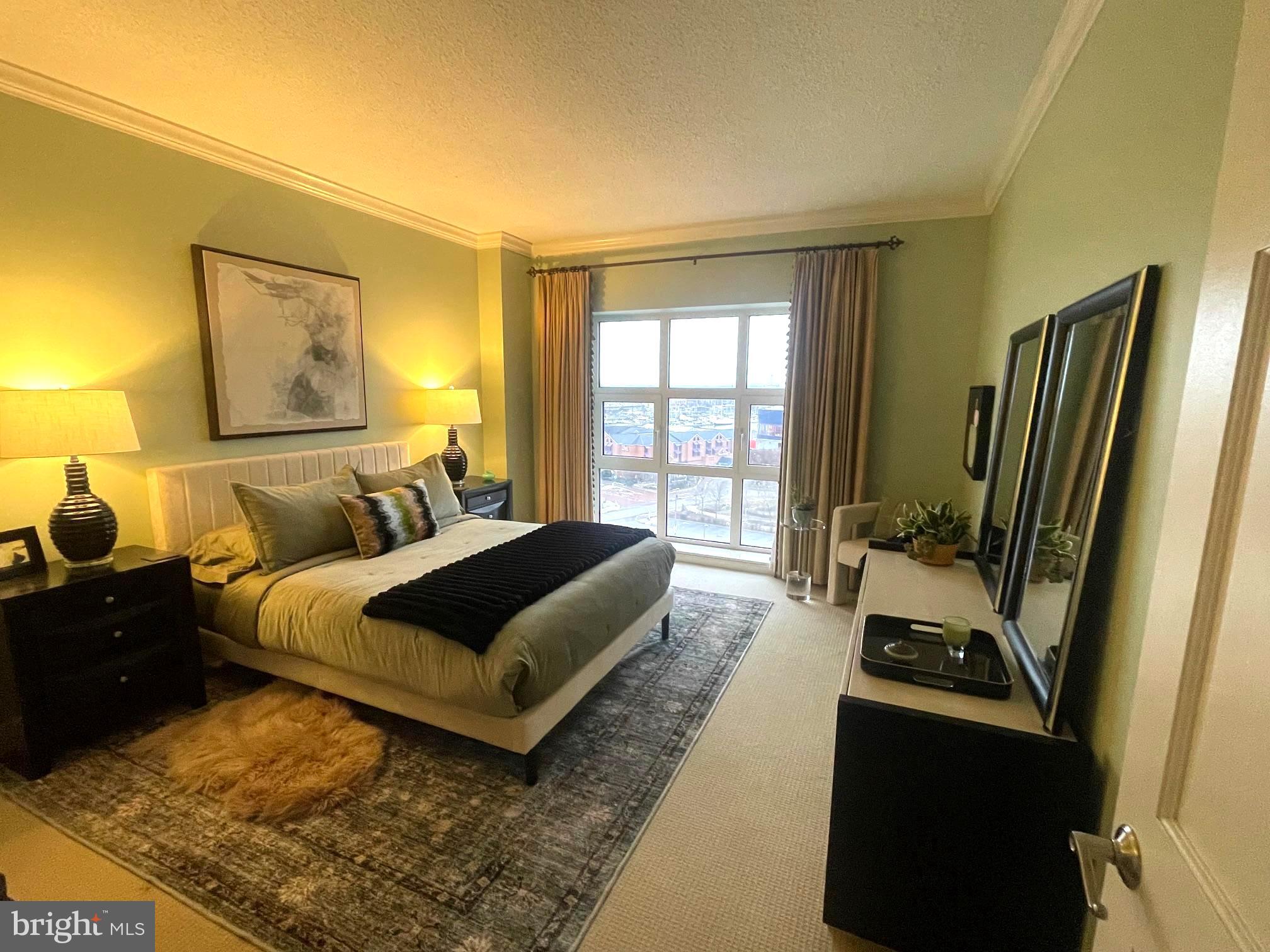 HARBOR EAST - Residential