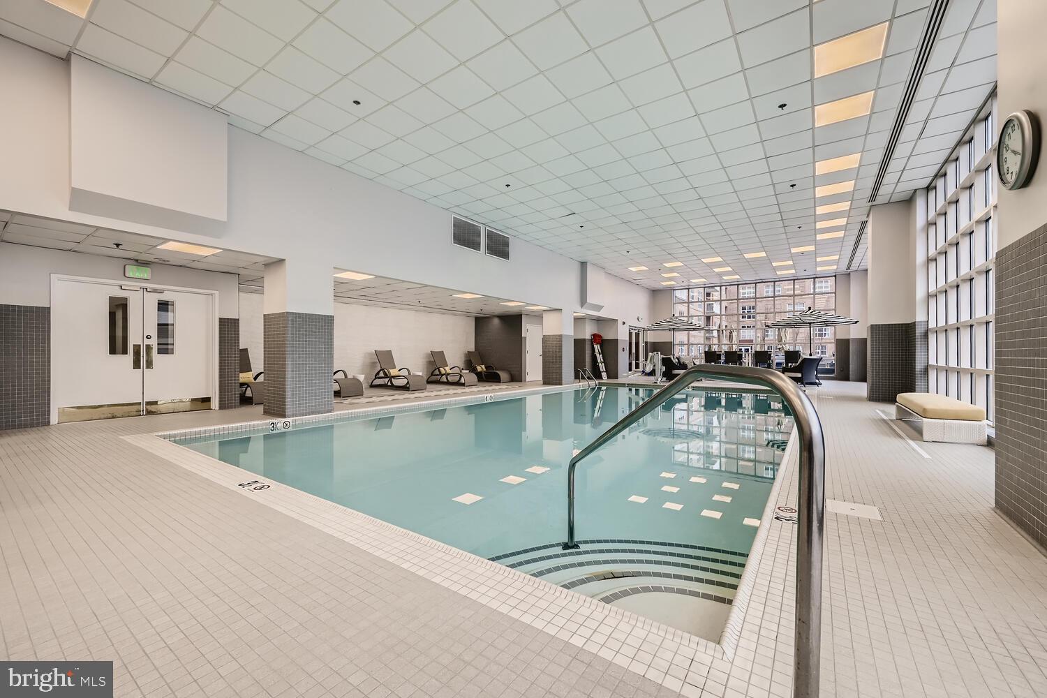 HARBOR EAST - Residential