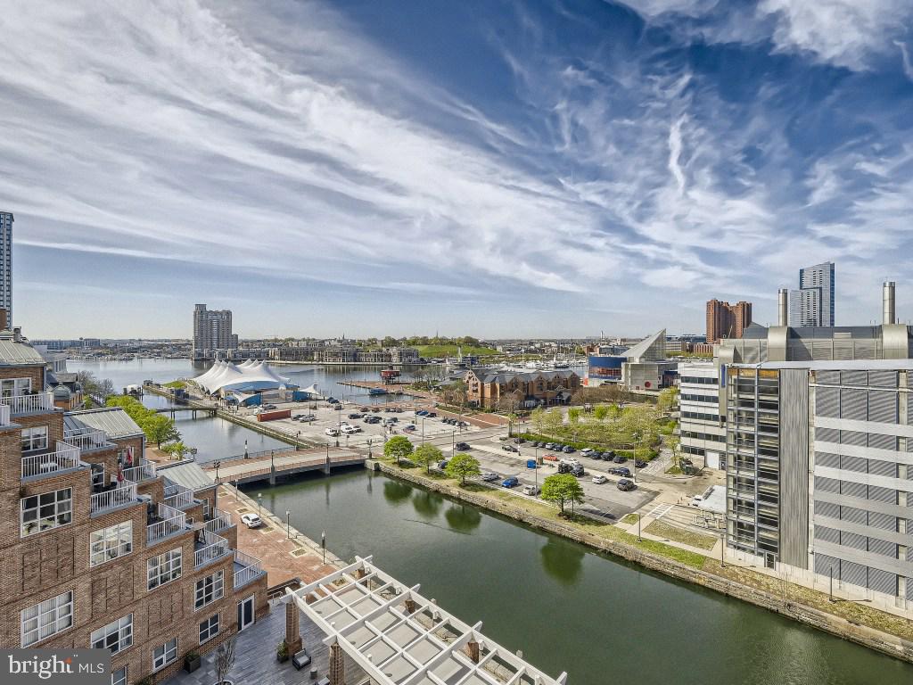 HARBOR EAST - Residential