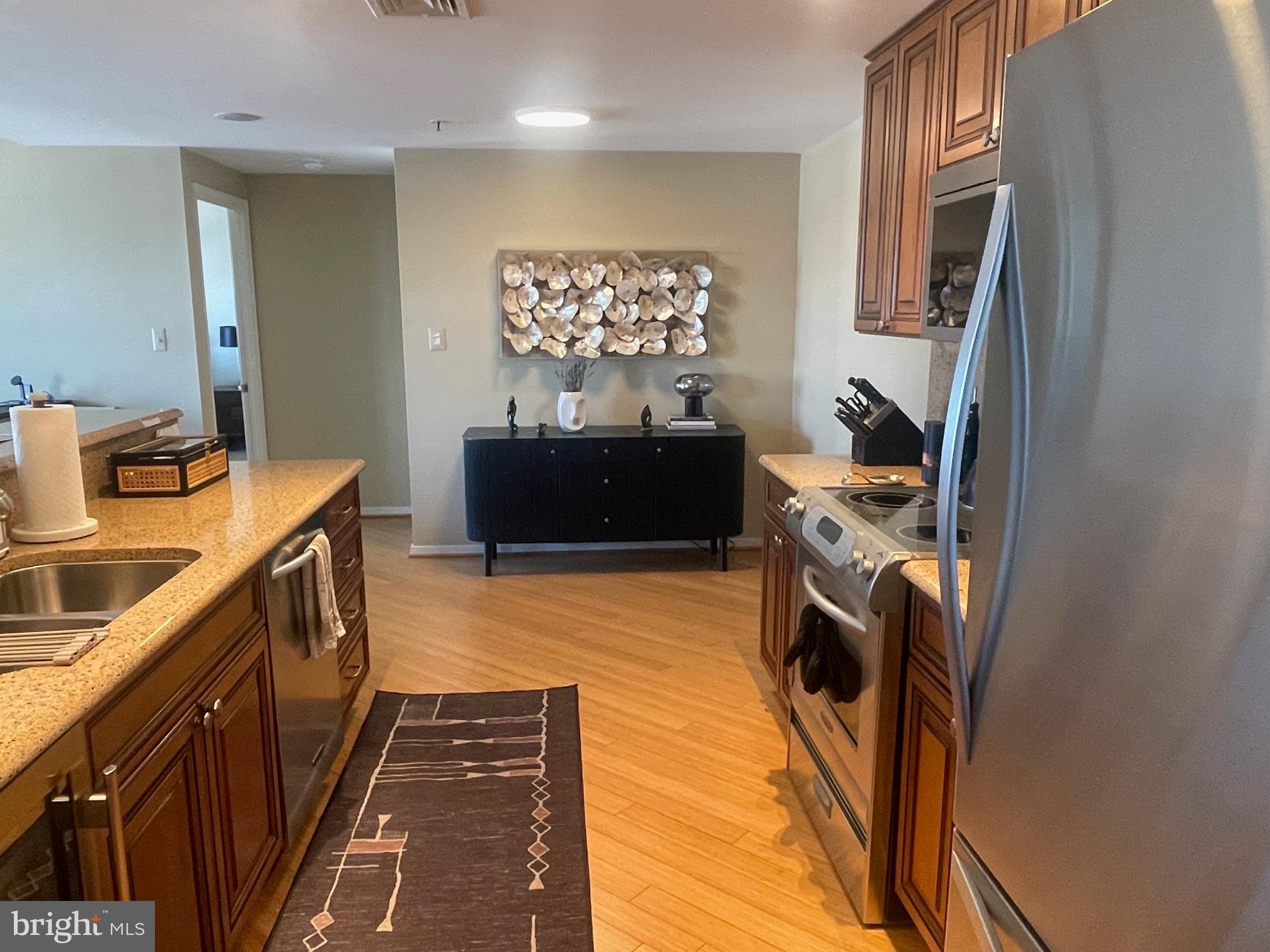 HARBOR EAST - Residential