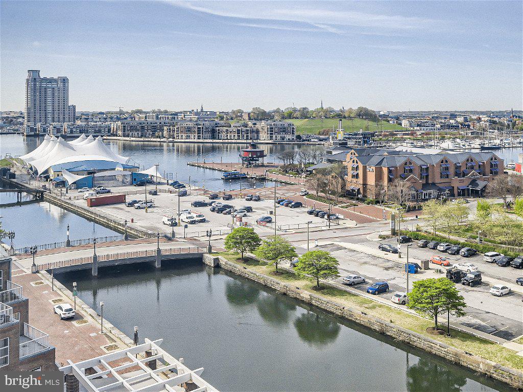 HARBOR EAST - Residential