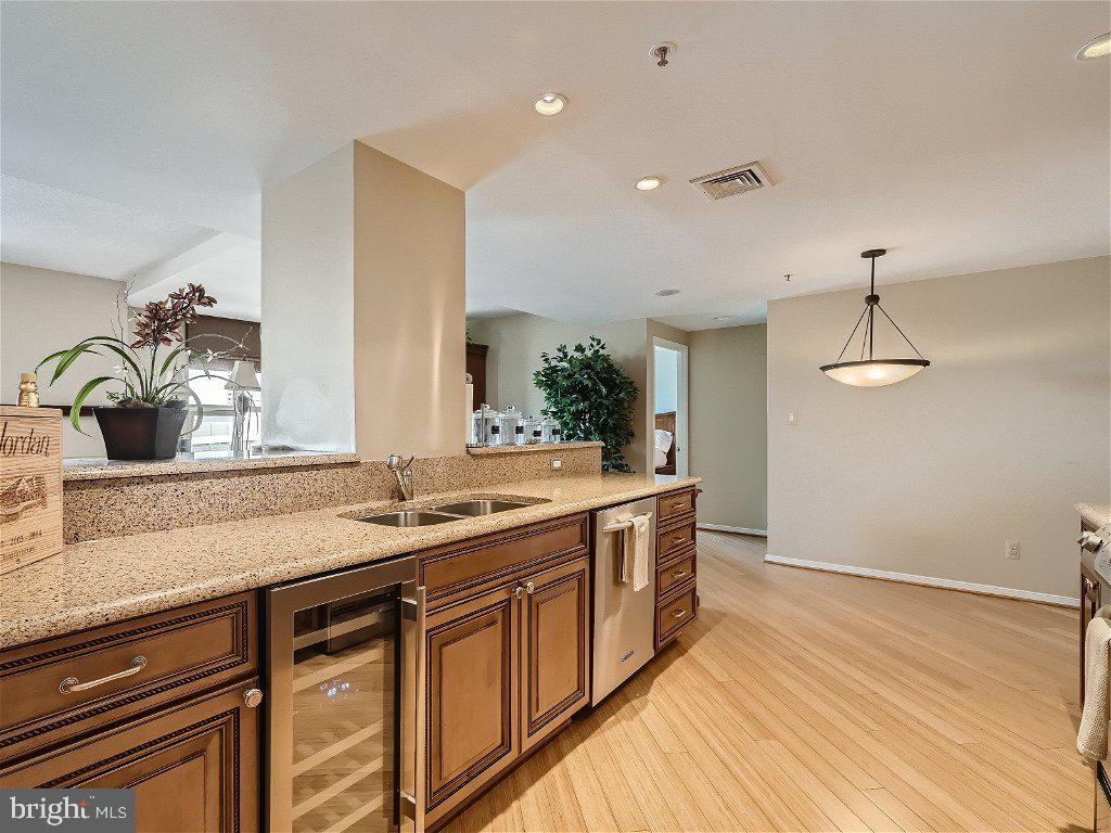 HARBOR EAST - Residential