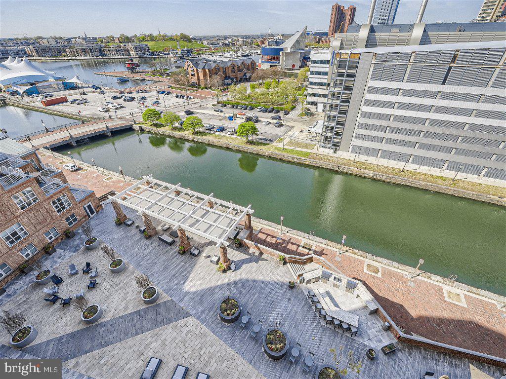 HARBOR EAST - Residential