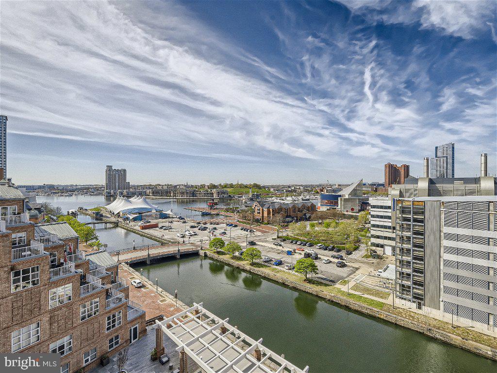 HARBOR EAST - Residential