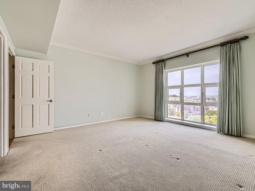 HARBOR EAST - Residential