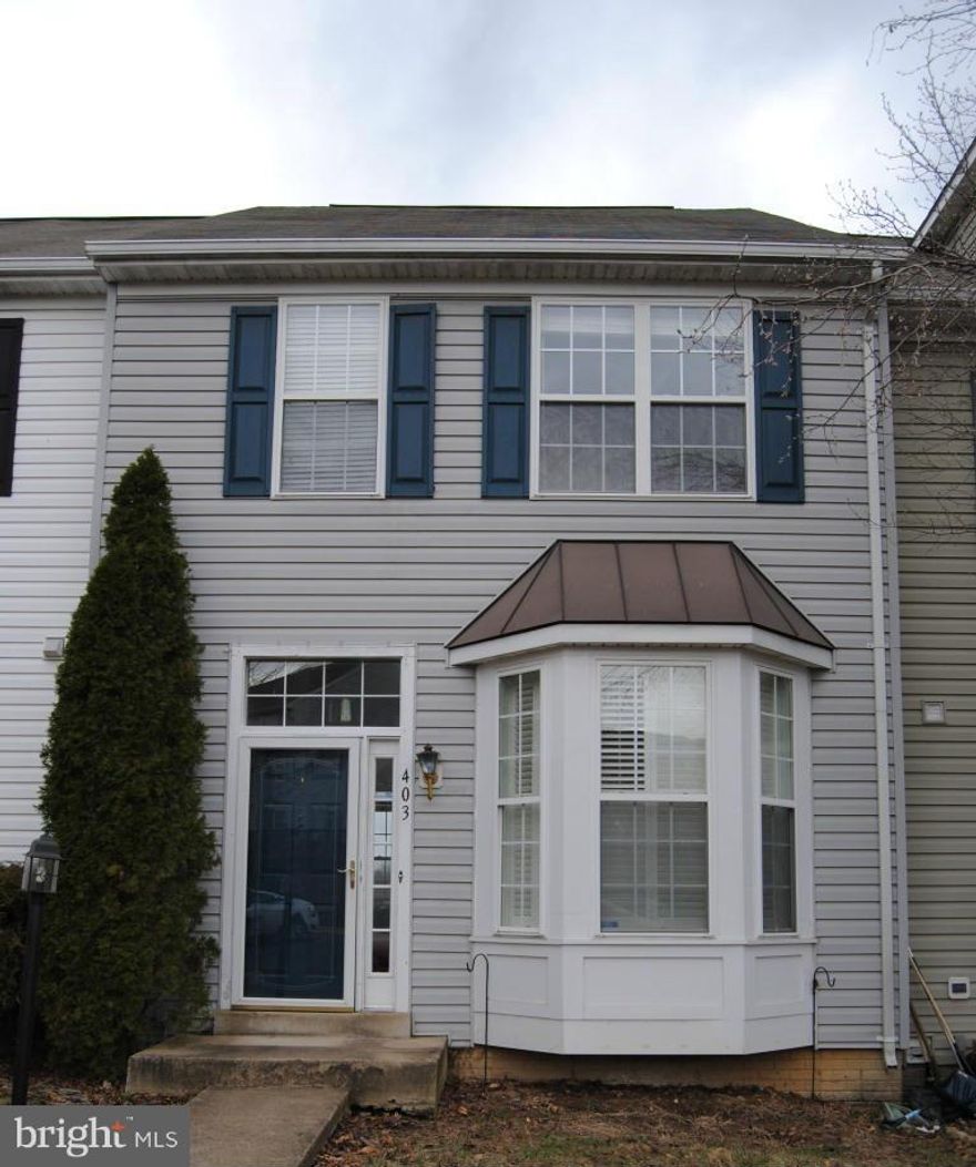 Lovely and Spacious 3-4 bedroom town home with eat-in kitchen, bay window w/plantation shutters, gas cooking, separate dining room, living room that opens to large deck, fully finished walk-out basement w/gas fireplace, full bath and NTC extra bedroom w/ .  Upper level has vaulted ceilings Master BR suite has walk-in-closet and luxury soaking tub w/ separate shower.  CALL FIRST TENANT OCCUPIED