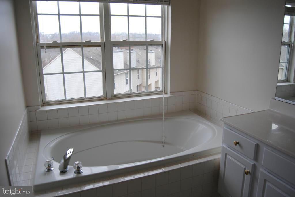 STONE RIVER - Residential