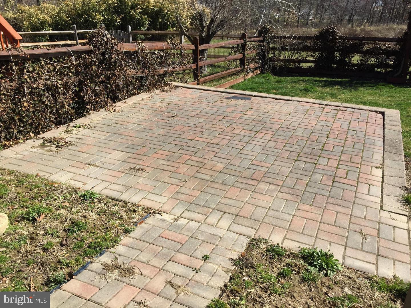 HINES ESTATES - Residential