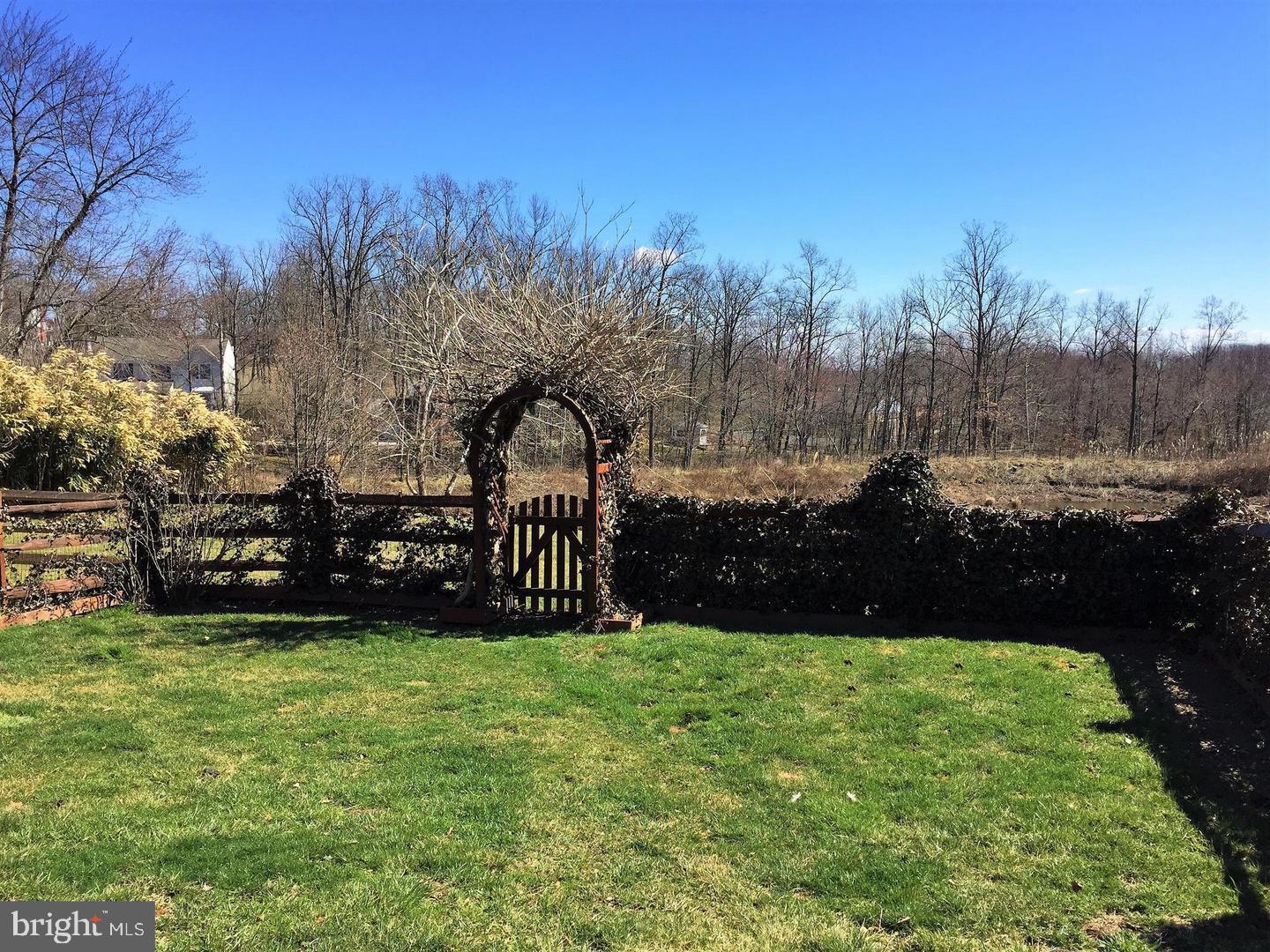 HINES ESTATES - Residential
