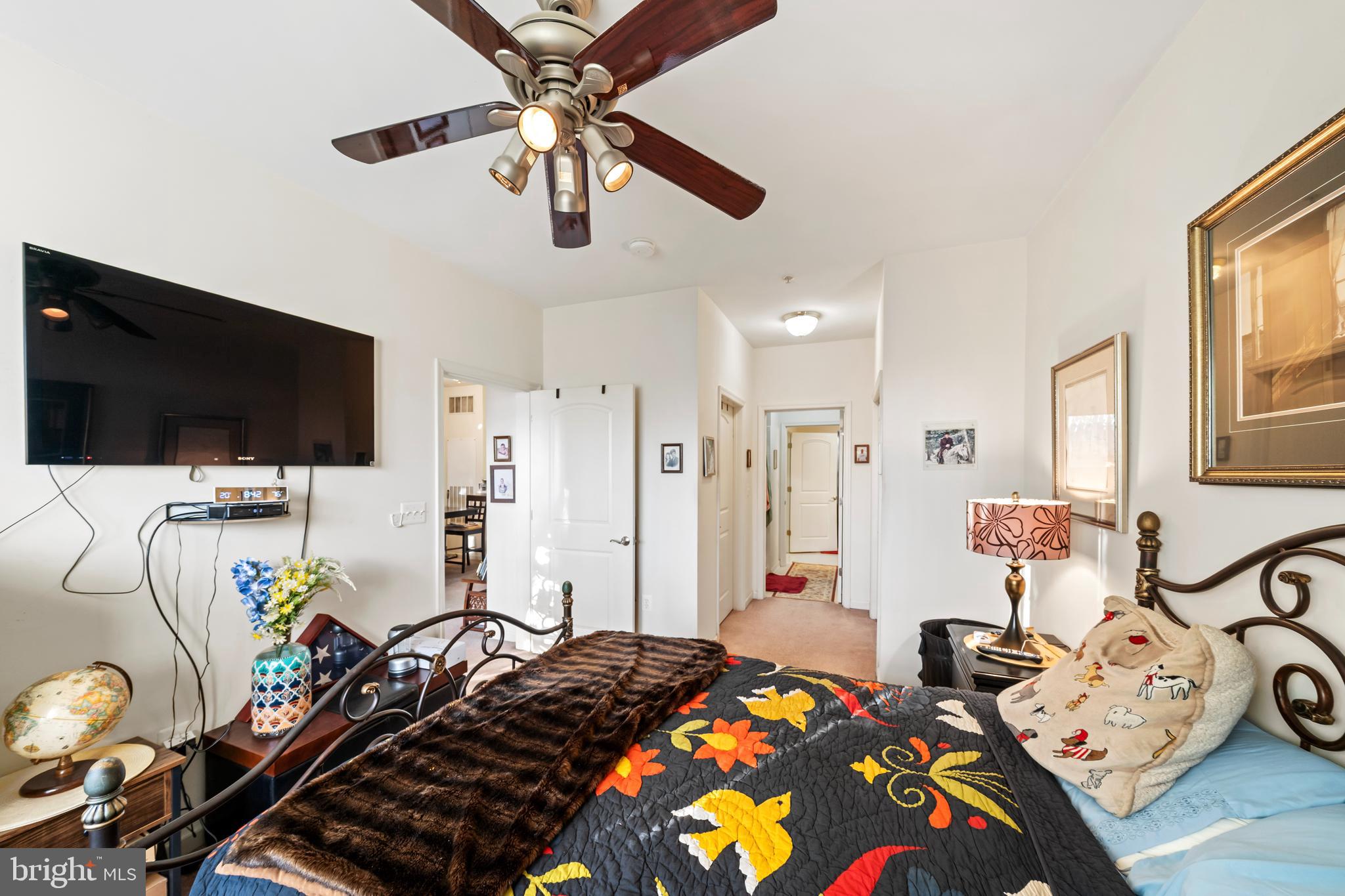 THE HOLLOW AT FOX VA - Residential