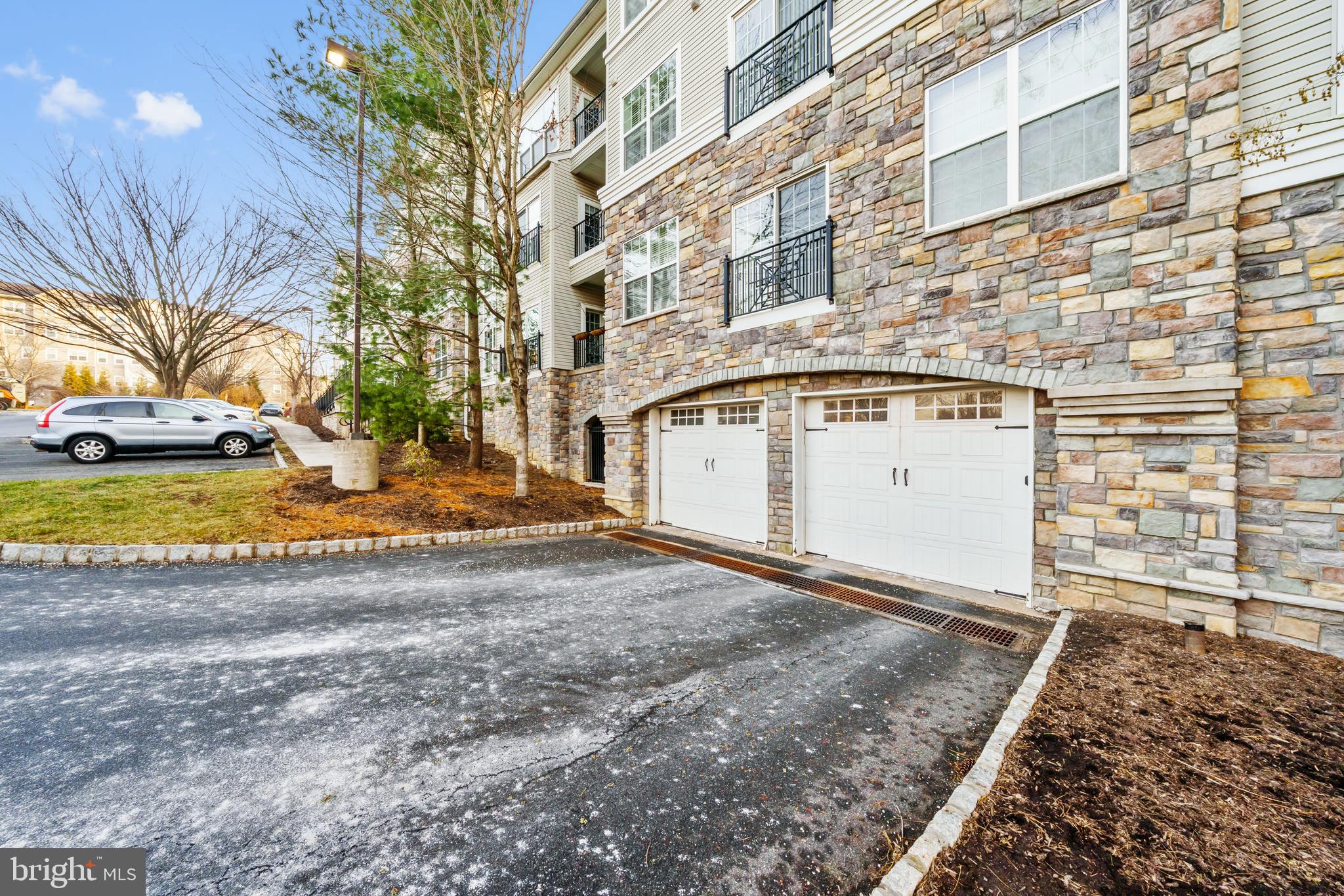 THE HOLLOW AT FOX VA - Residential