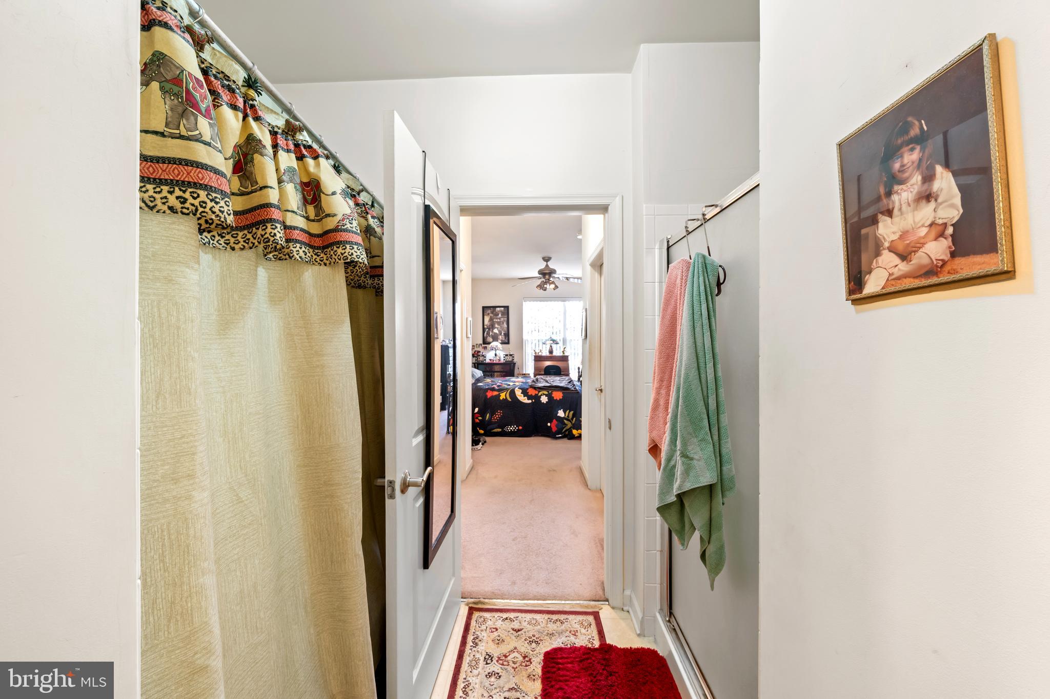 THE HOLLOW AT FOX VA - Residential