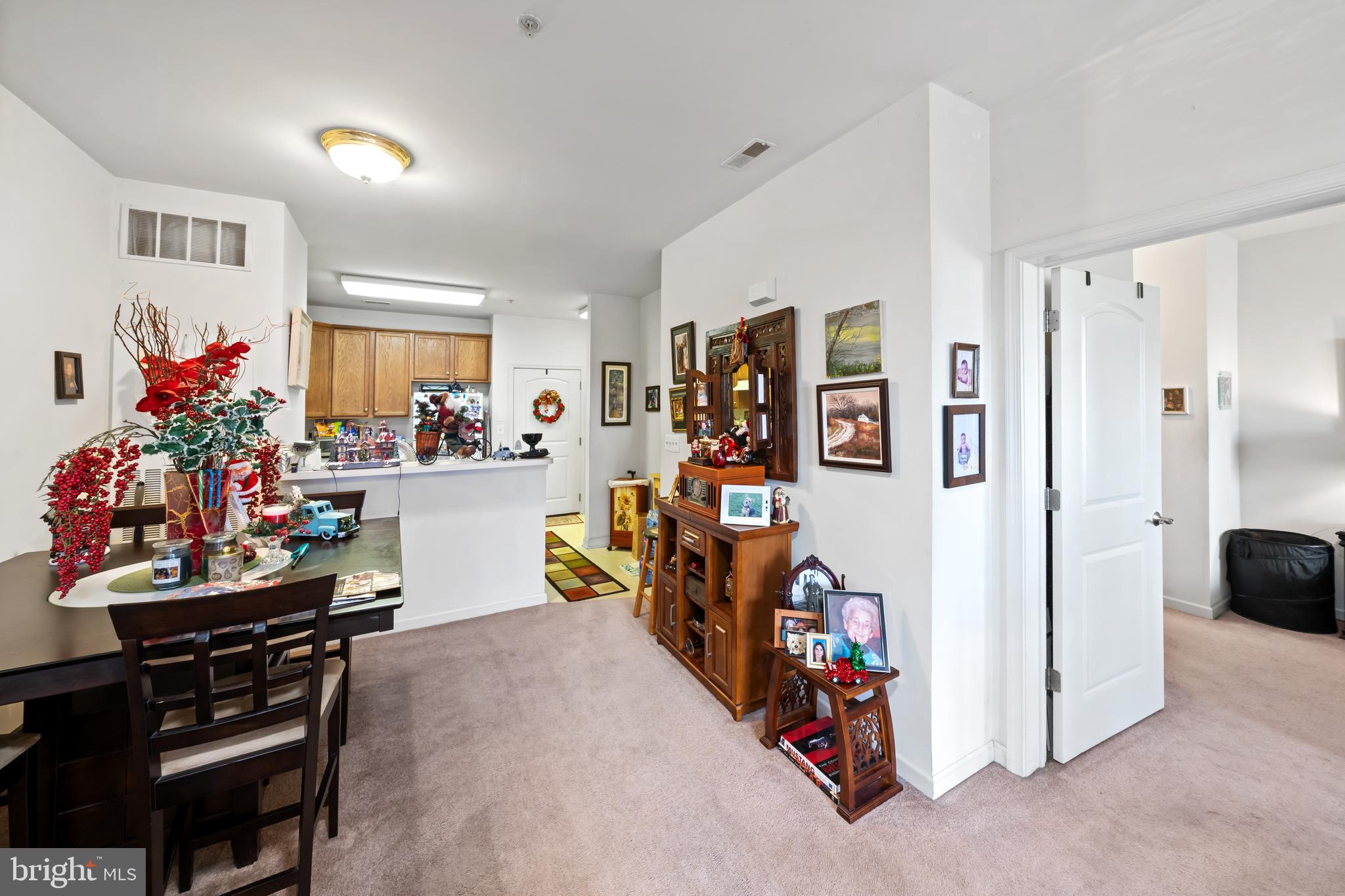 THE HOLLOW AT FOX VA - Residential