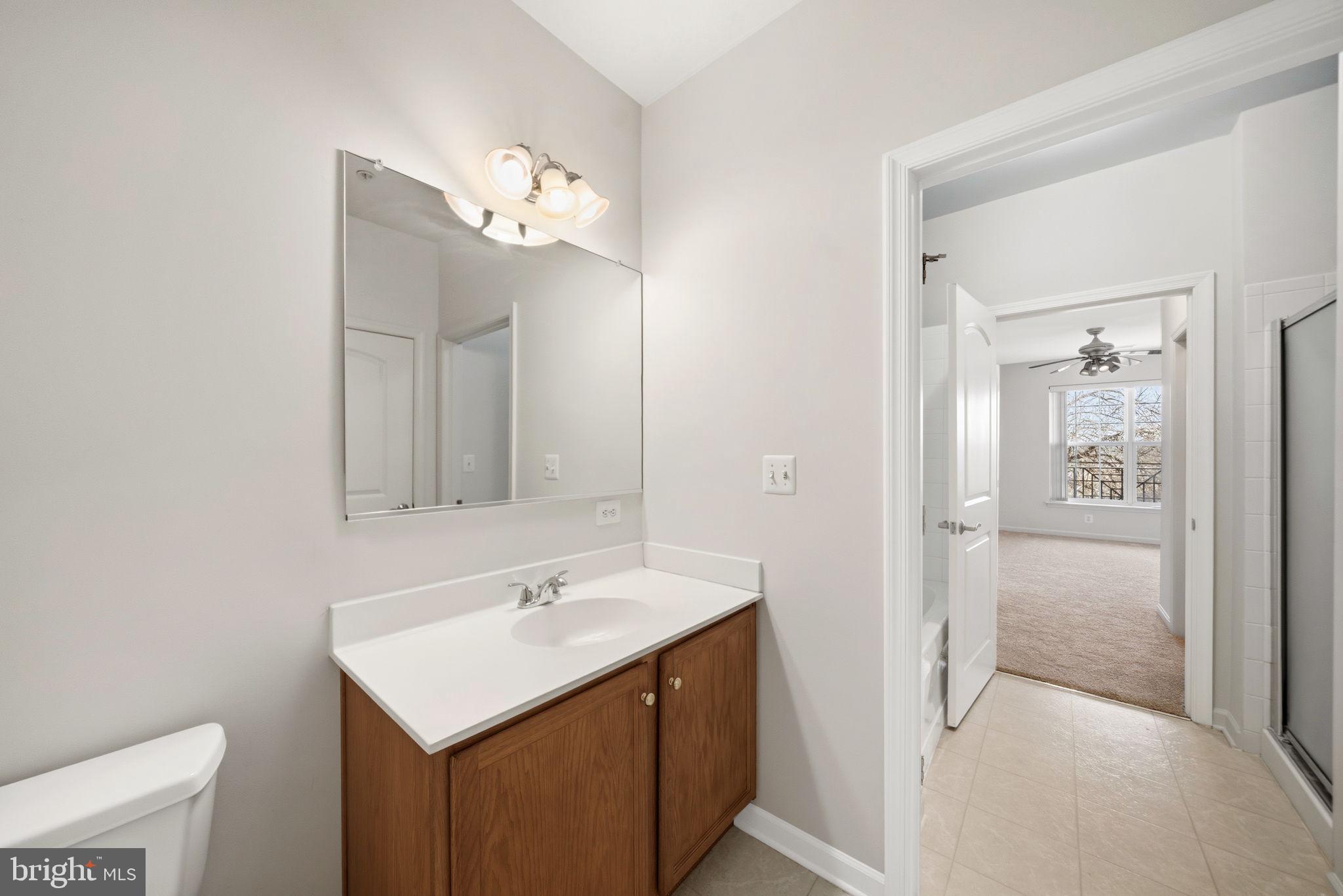 THE HOLLOW AT FOX VA - Residential