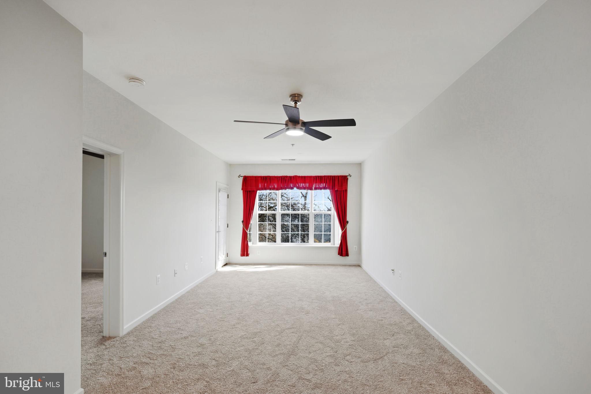 THE HOLLOW AT FOX VA - Residential