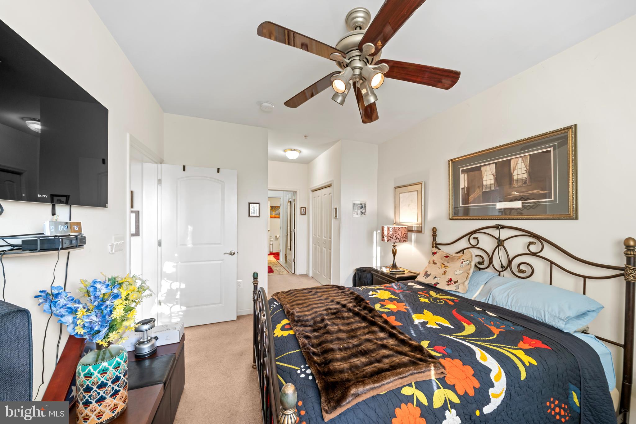 THE HOLLOW AT FOX VA - Residential