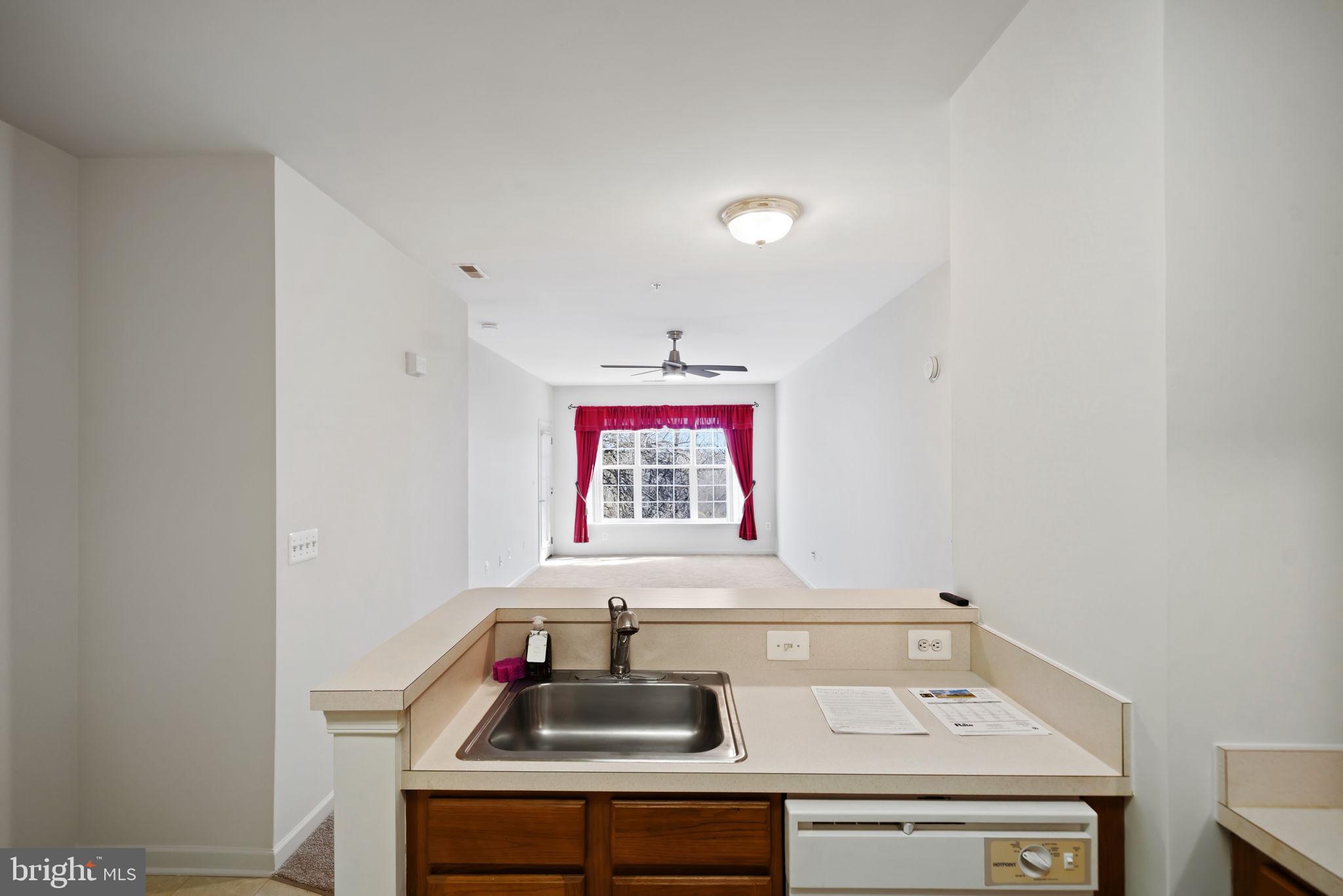 THE HOLLOW AT FOX VA - Residential