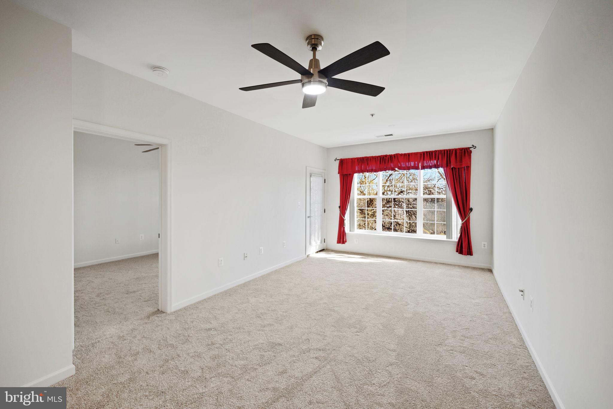 THE HOLLOW AT FOX VA - Residential