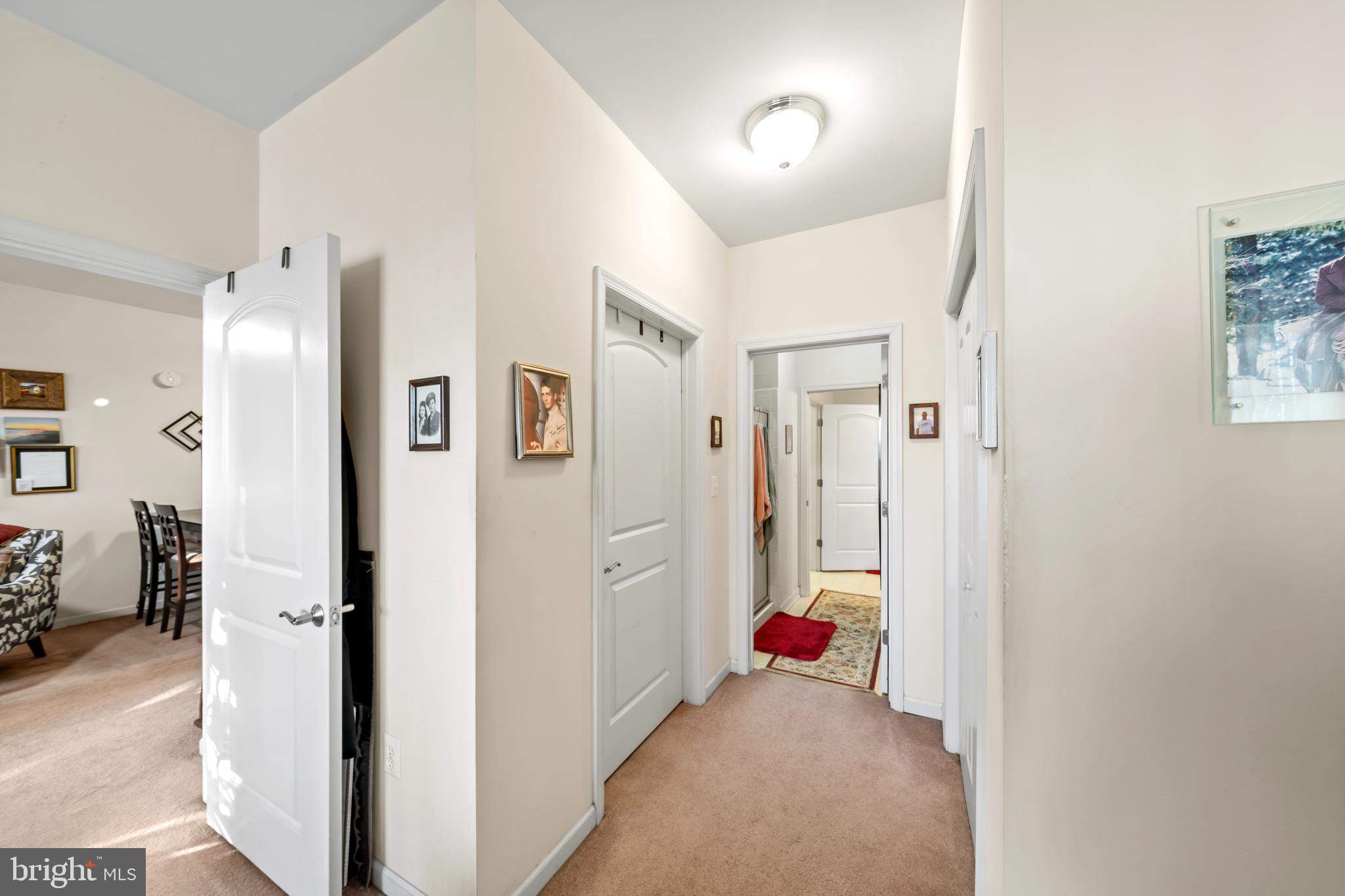 THE HOLLOW AT FOX VA - Residential