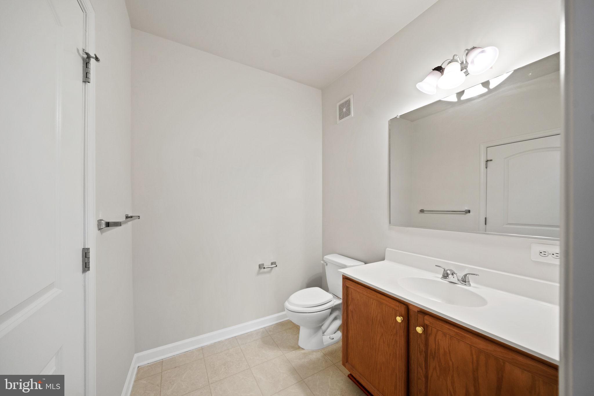 THE HOLLOW AT FOX VA - Residential